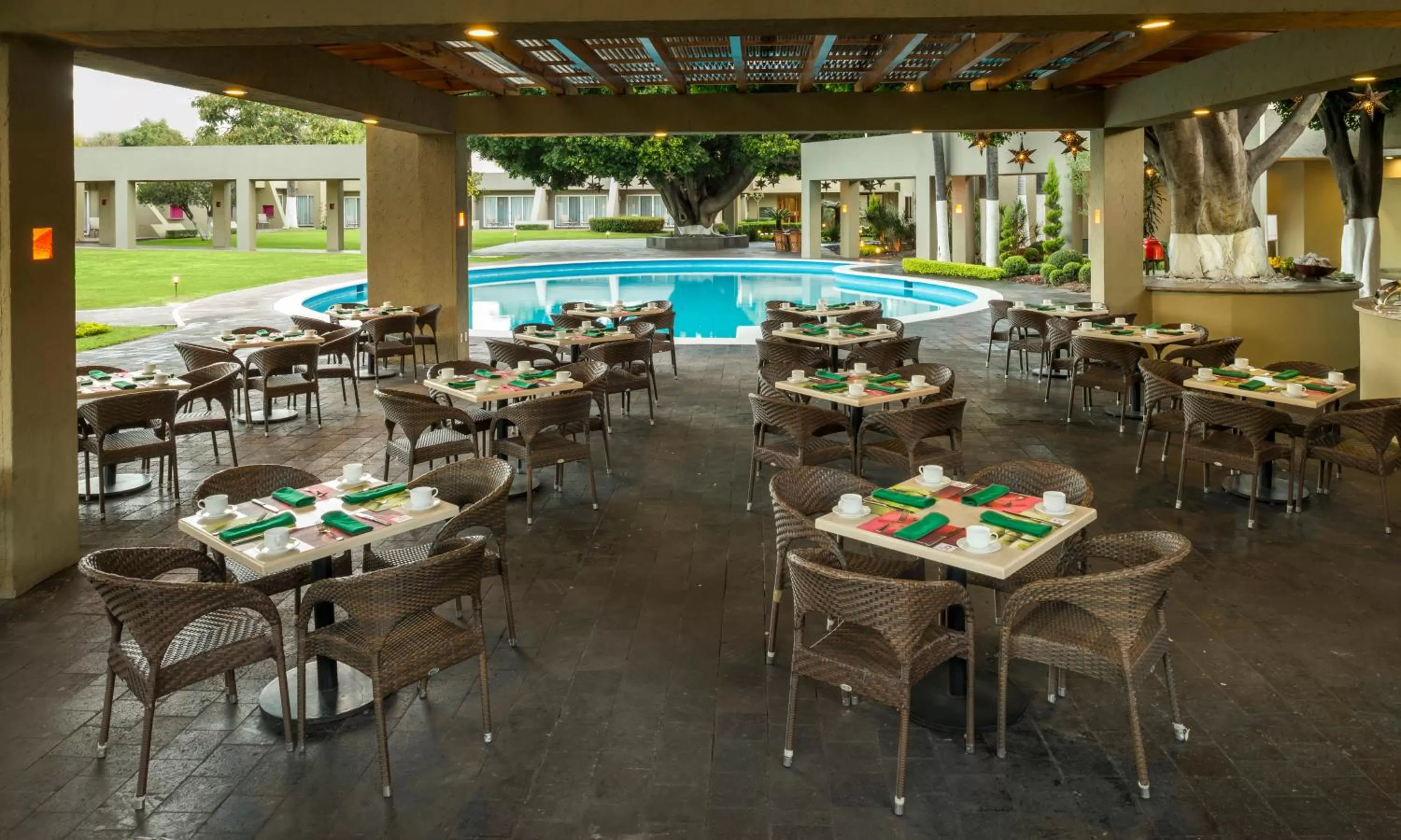 Restaurant/places to eat in Camino Real Guadalajara