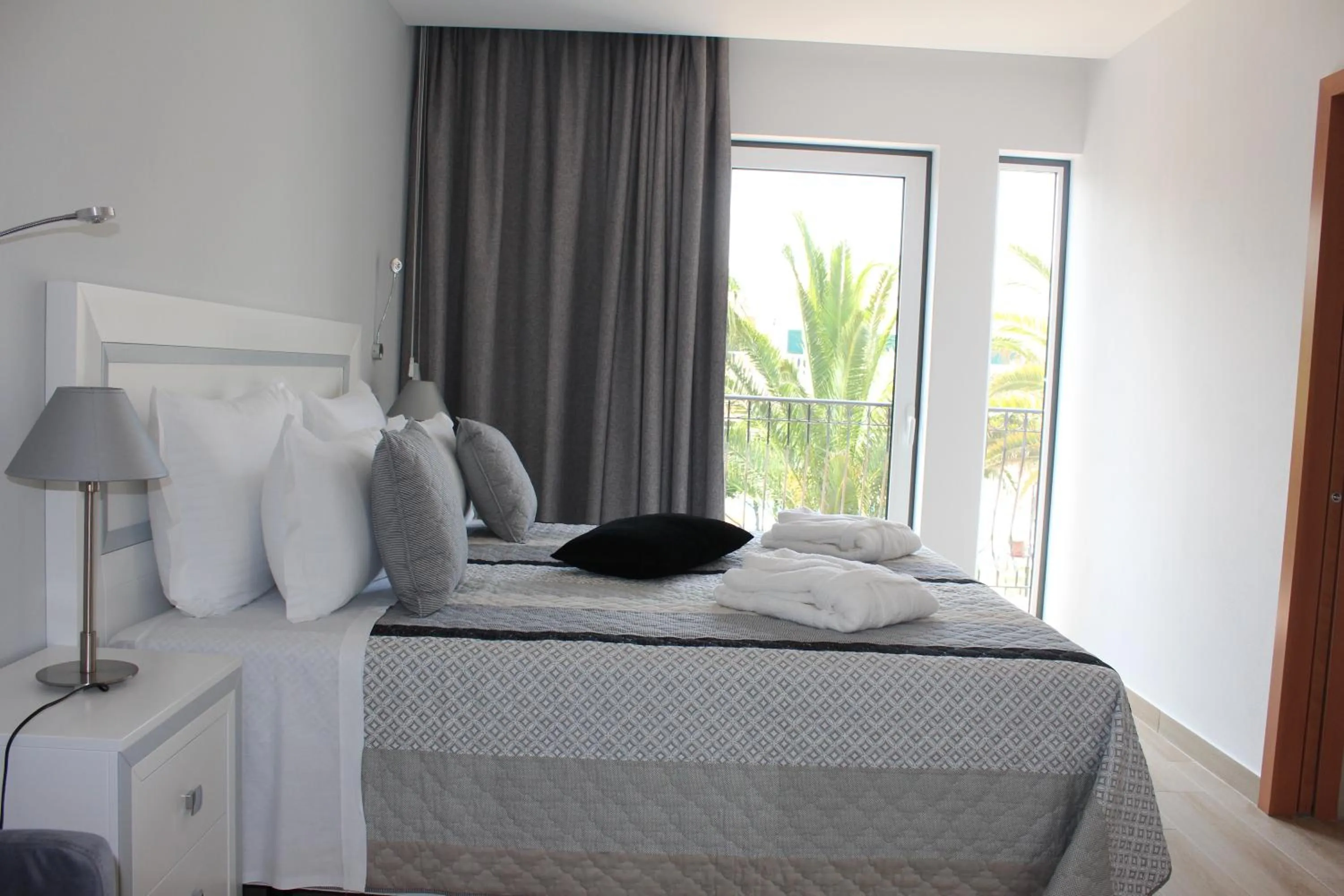 Restaurant/places to eat, Bed in Solar de Mos