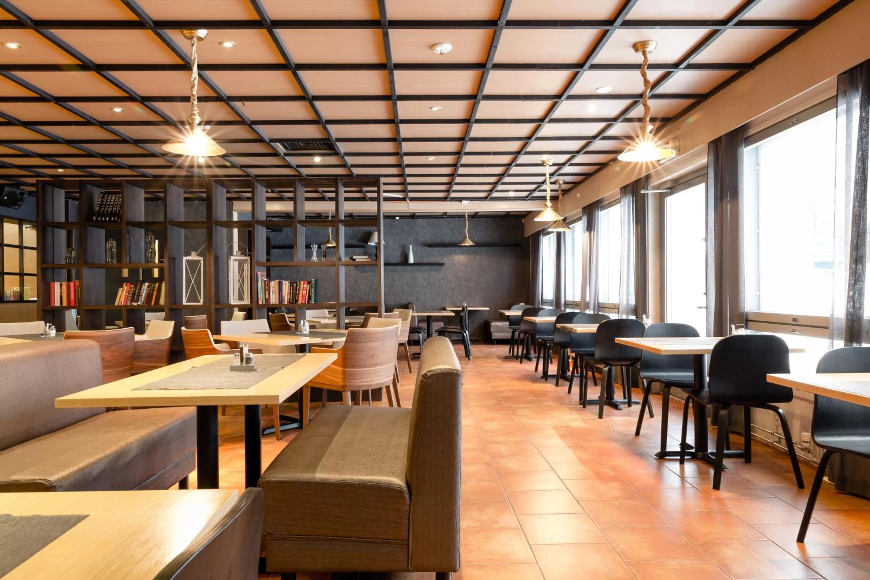 Restaurant/places to eat in Samantta Hotel & Restaurant