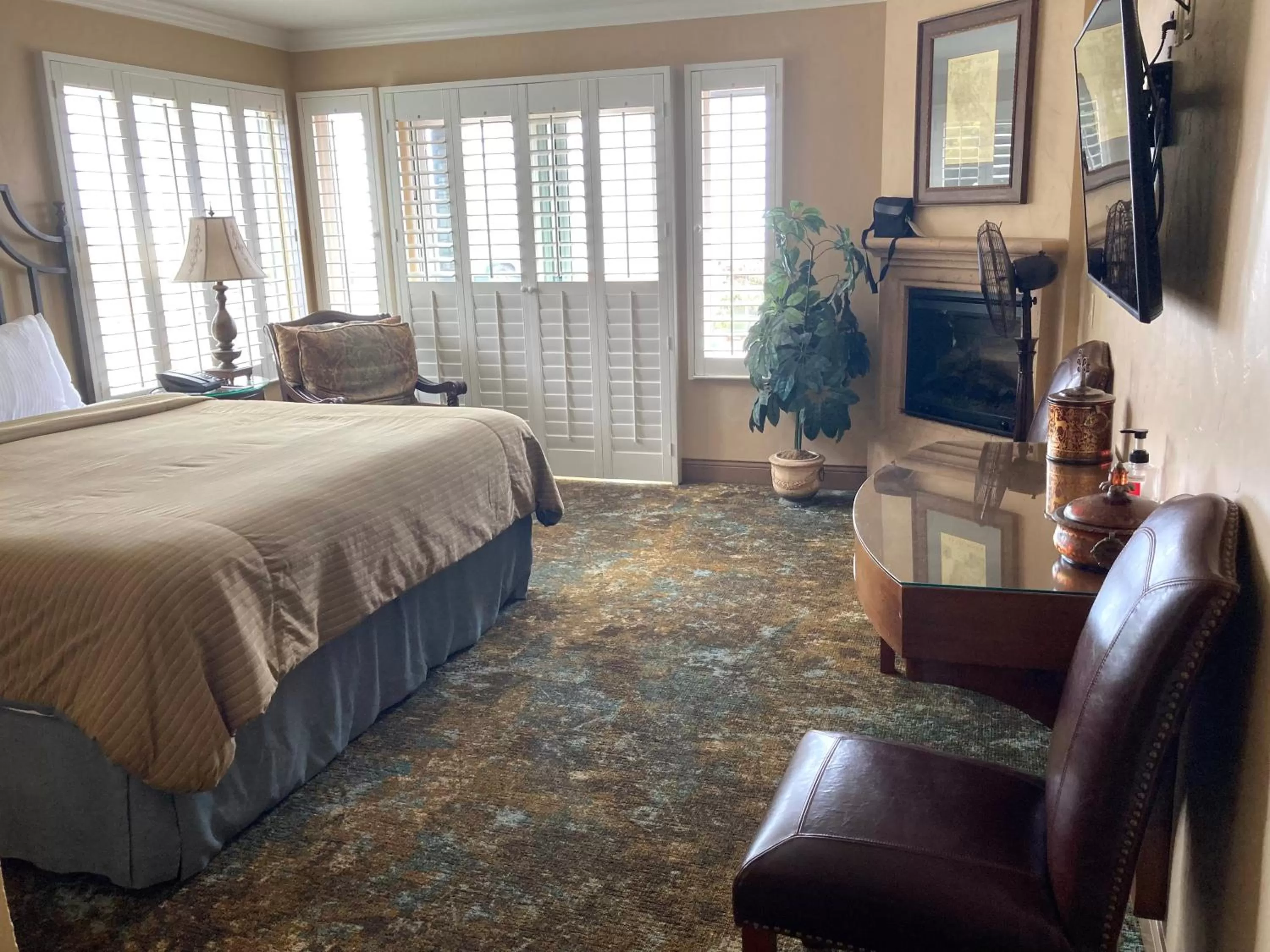 Bed in Blue Dolphin Inn