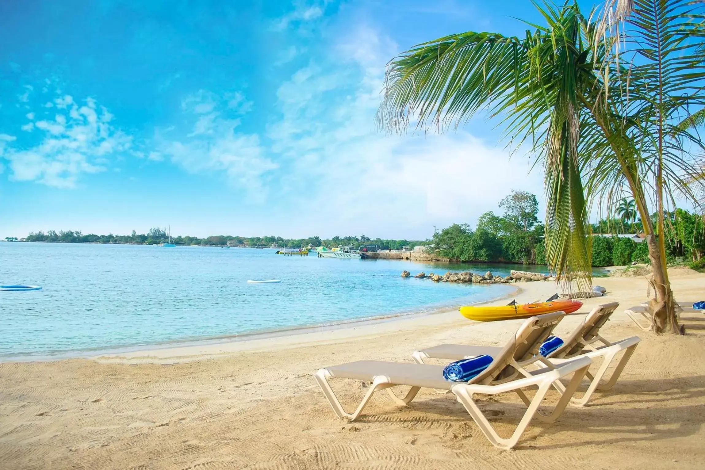 Superior King Room in Luxe Beach Resort Superior King Room in Luxe Beach Resort