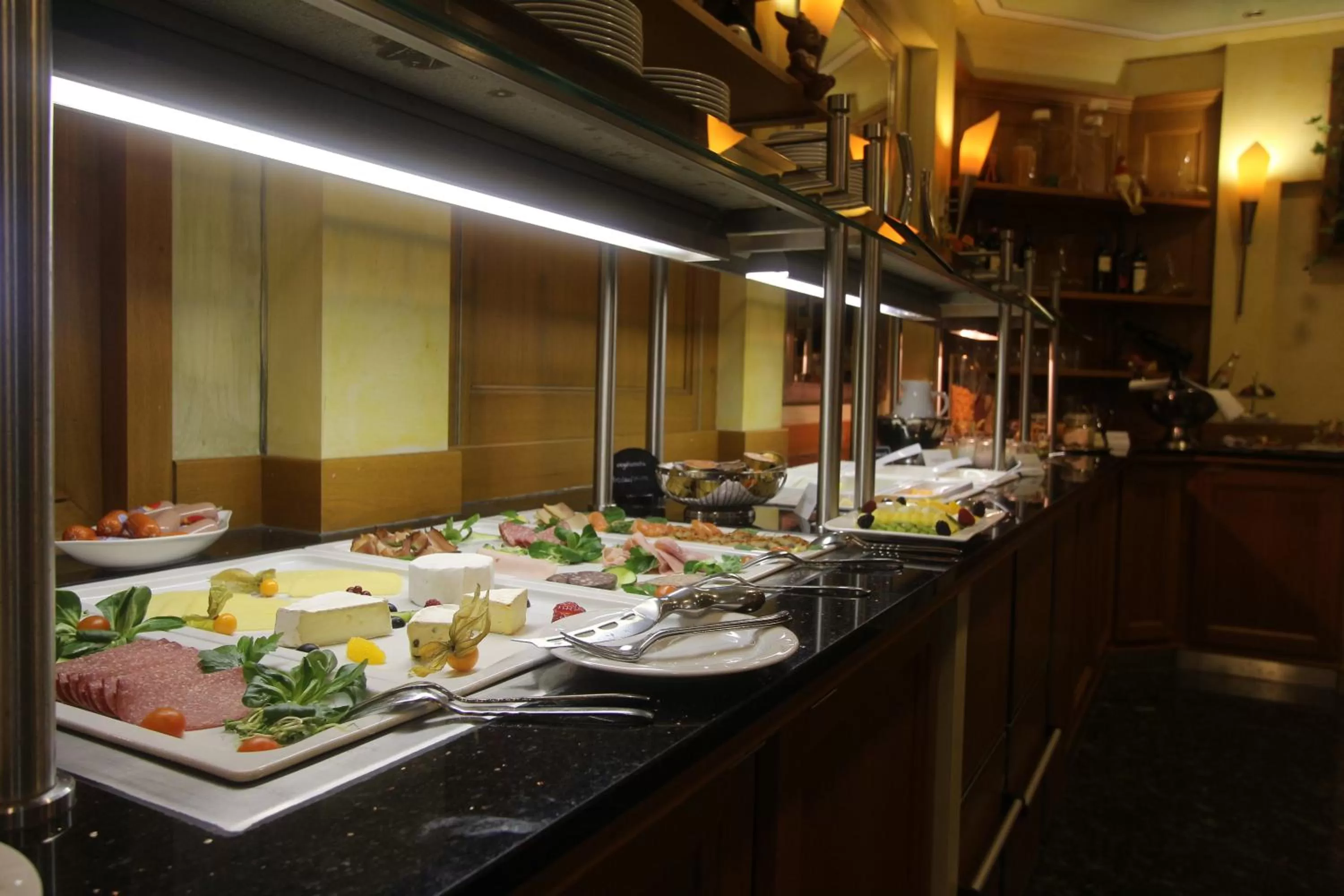 Breakfast in Hotel Touric