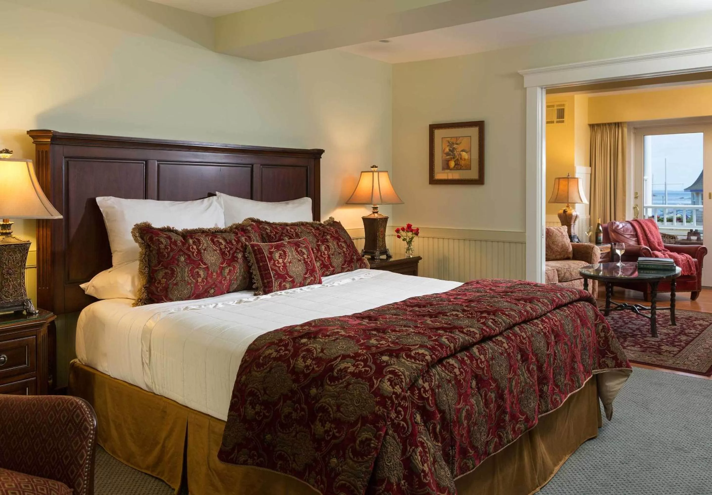 Photo of the whole room, Bed in Grand Harbor Inn