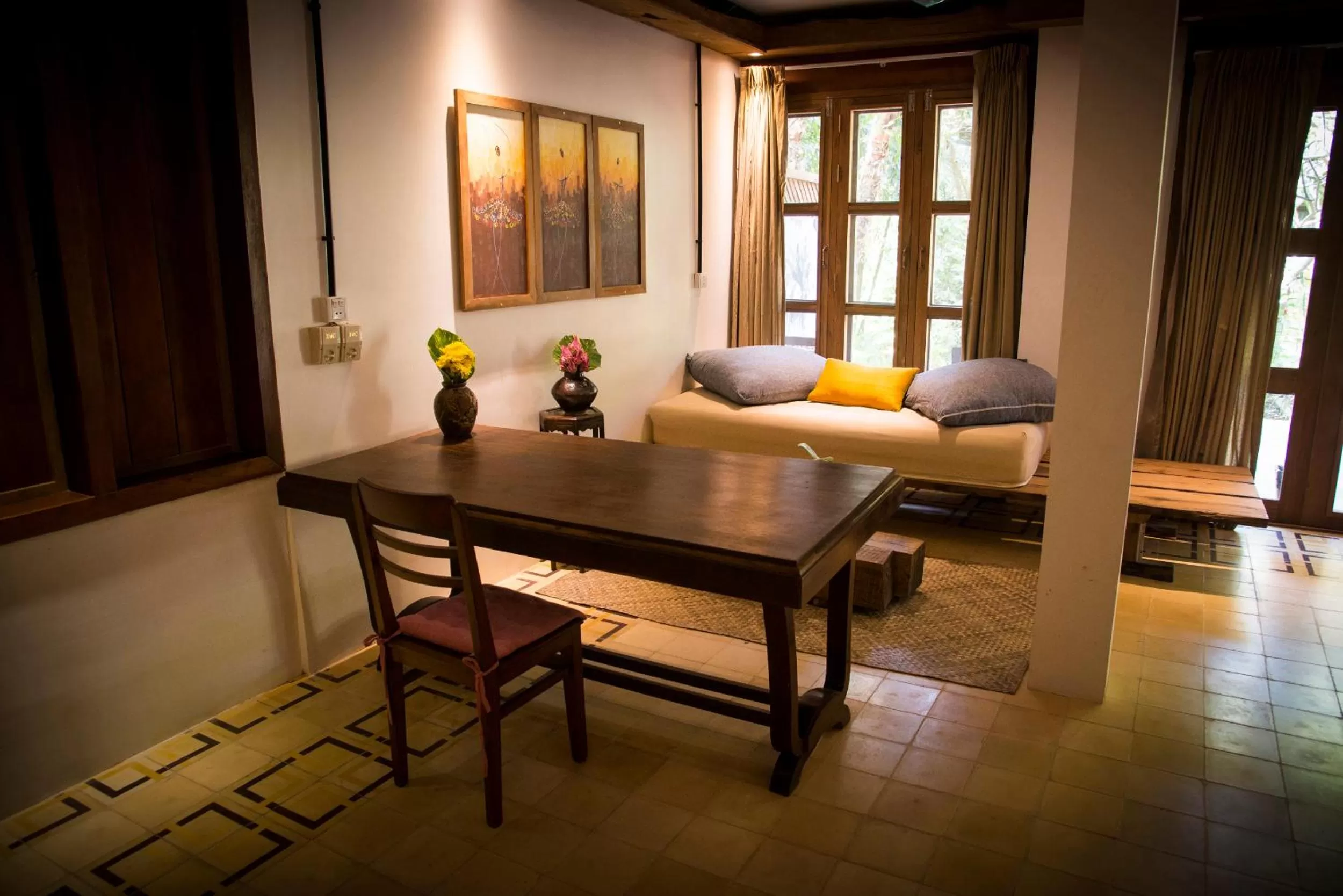 Seating area in Maisons Wat Kor