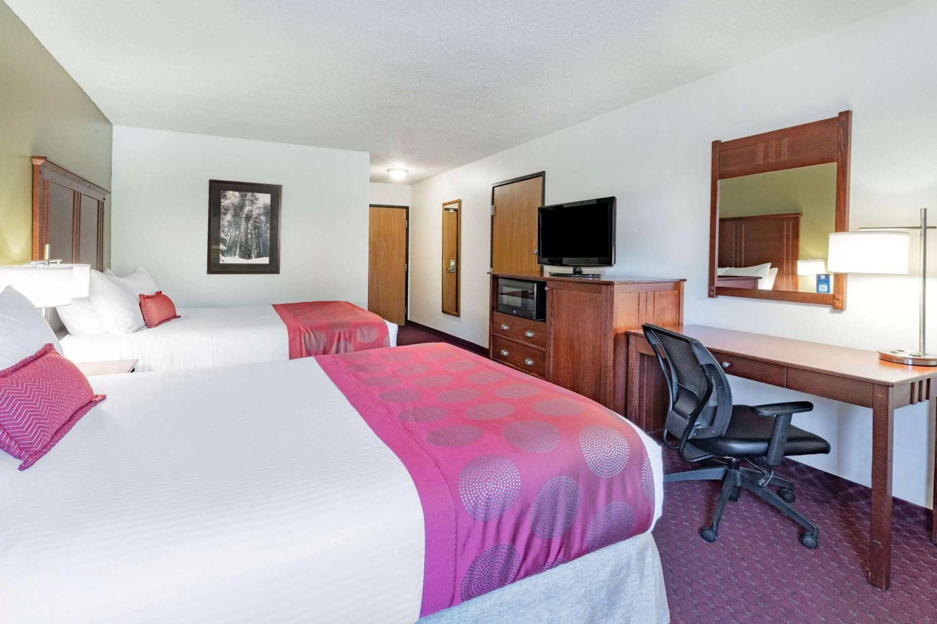 Photo of the whole room, Bed in Baymont by Wyndham Bozeman