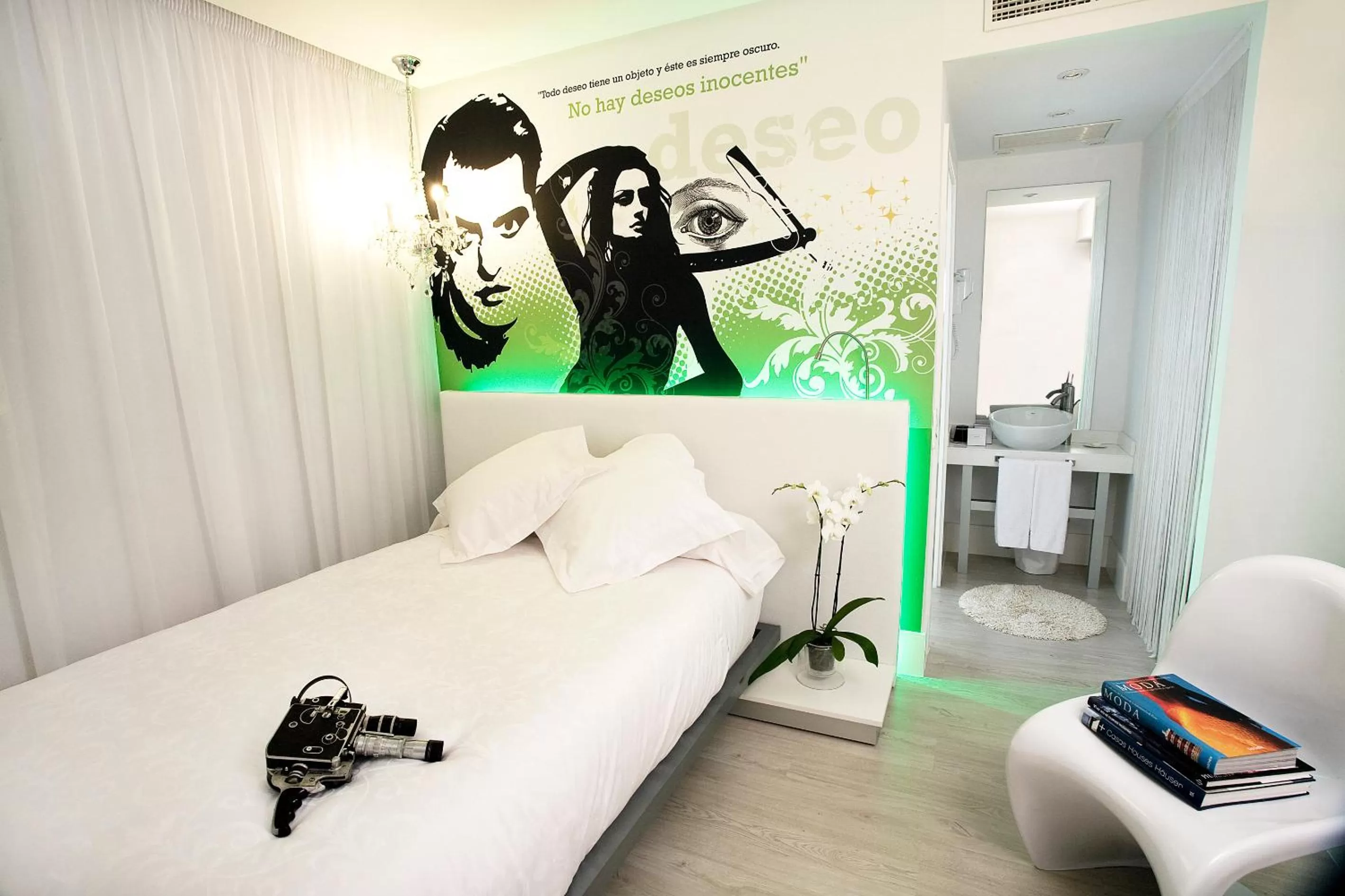 Bedroom, Bed in Dormirdcine