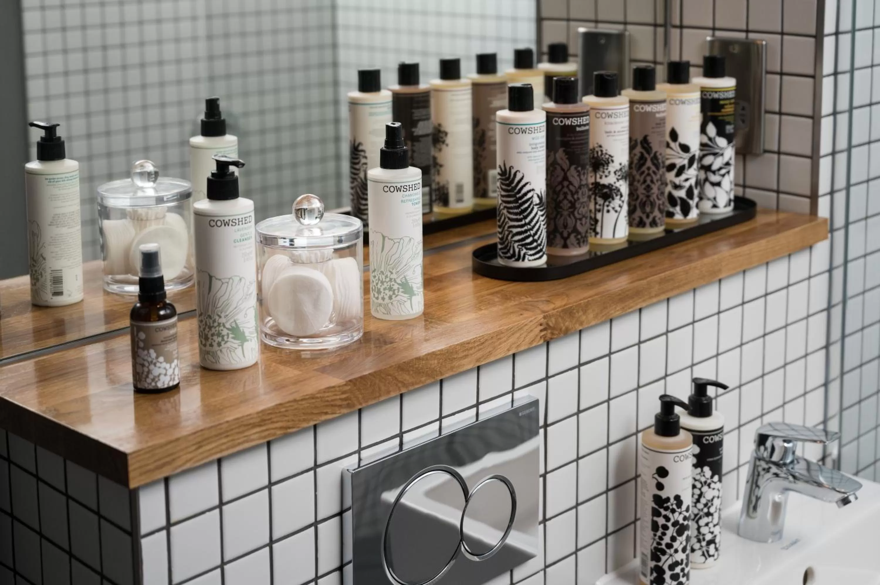 Hiding Space - Trim Street Apartments