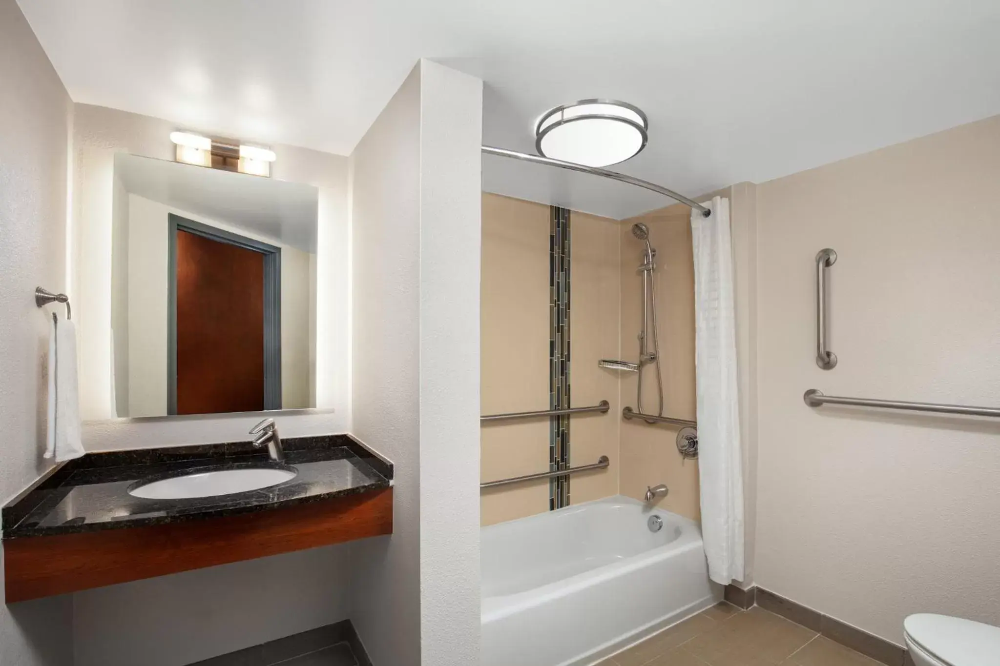 King Studio with Tub - Mobility Accessible in Candlewood Suites - Birmingham - Inverness by IHG King Studio with Tub - Mobility Accessible in Candlewood Suites - Birmingham - Inverness by IHG