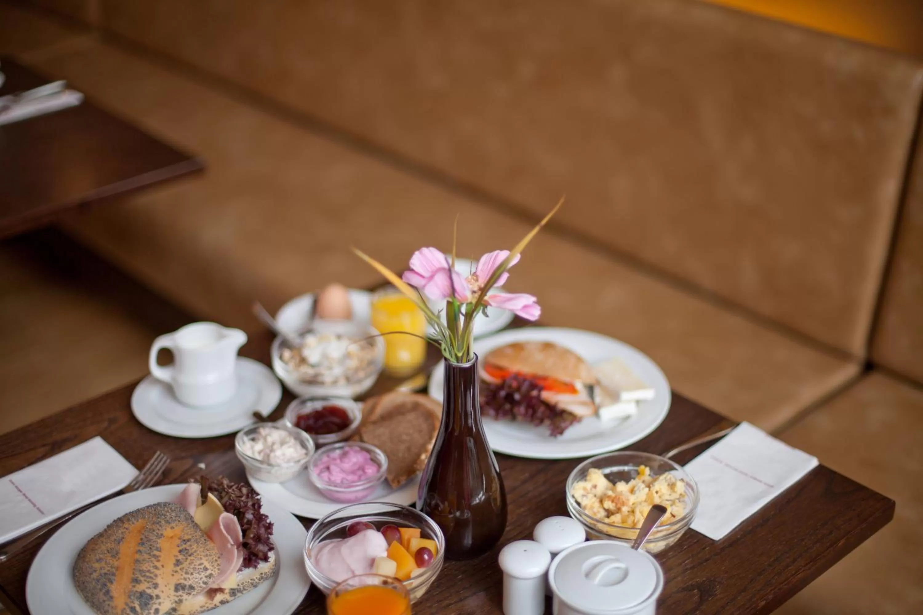 Food and drinks in Hotel Holstenwall Hamburg Neustadt