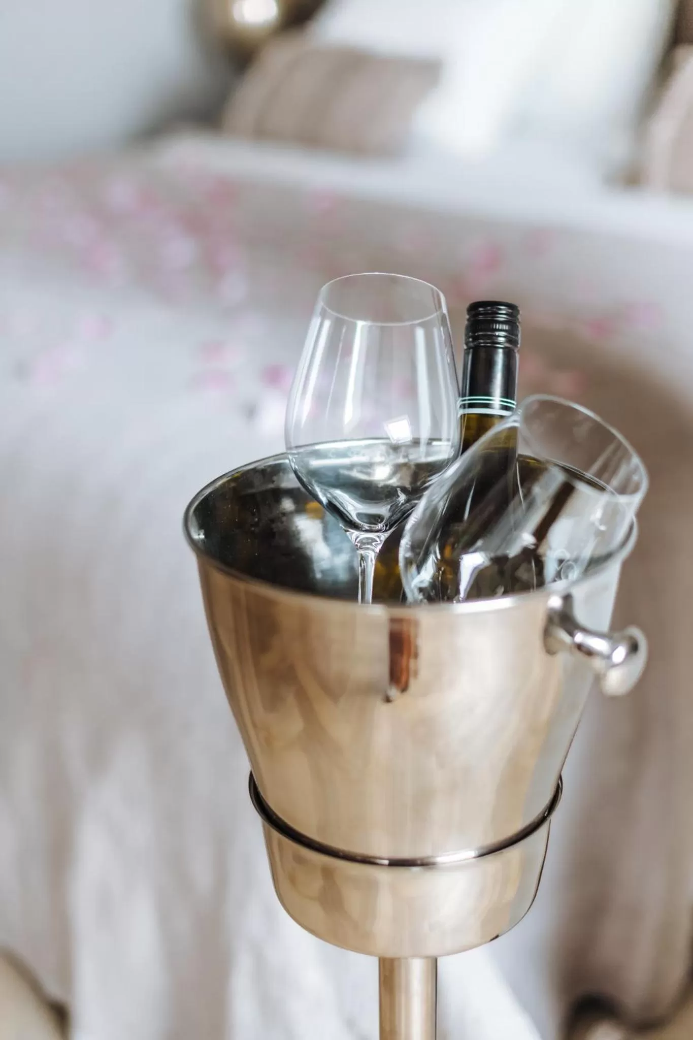 Drinks, Bed in Havendijk Hotel