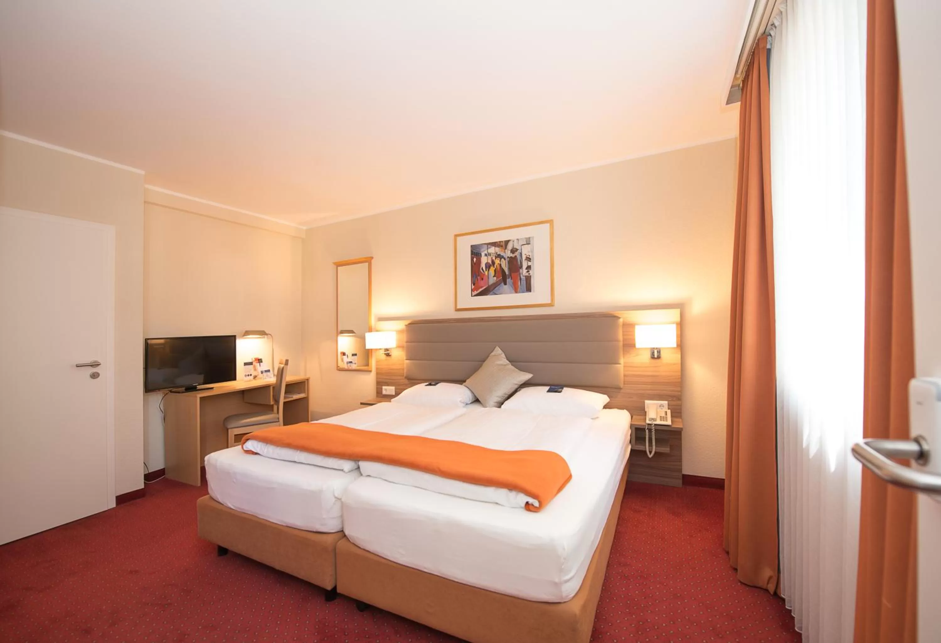 Photo of the whole room, Bed in Comfort Garni Stadtzentrum Hotel