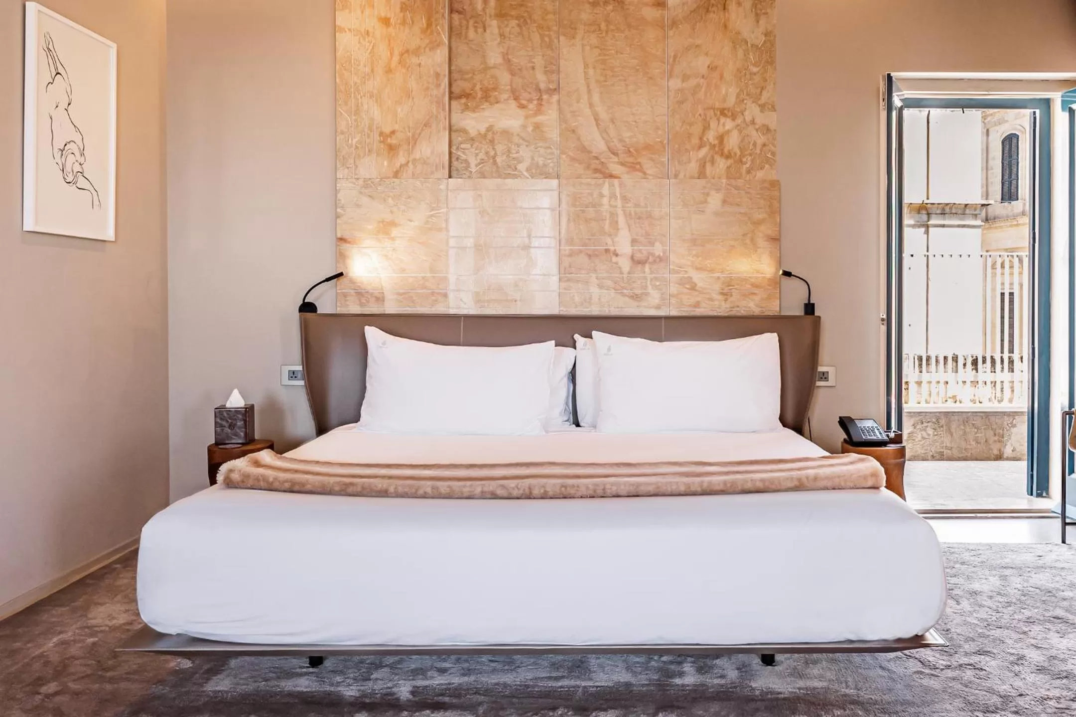 Bed in Iniala Harbour House