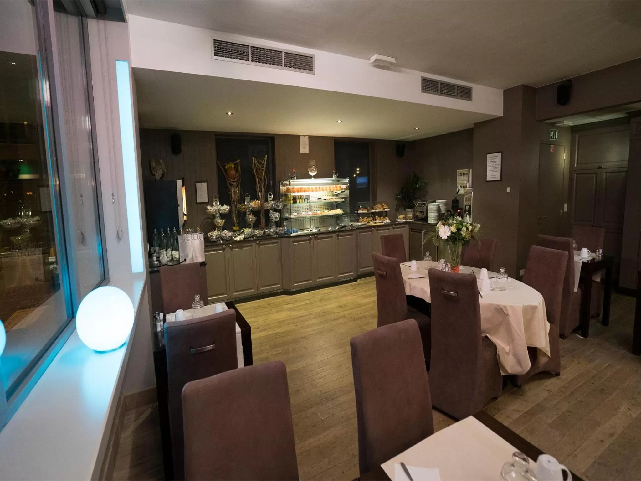 Buffet breakfast in Hotel Orchidee