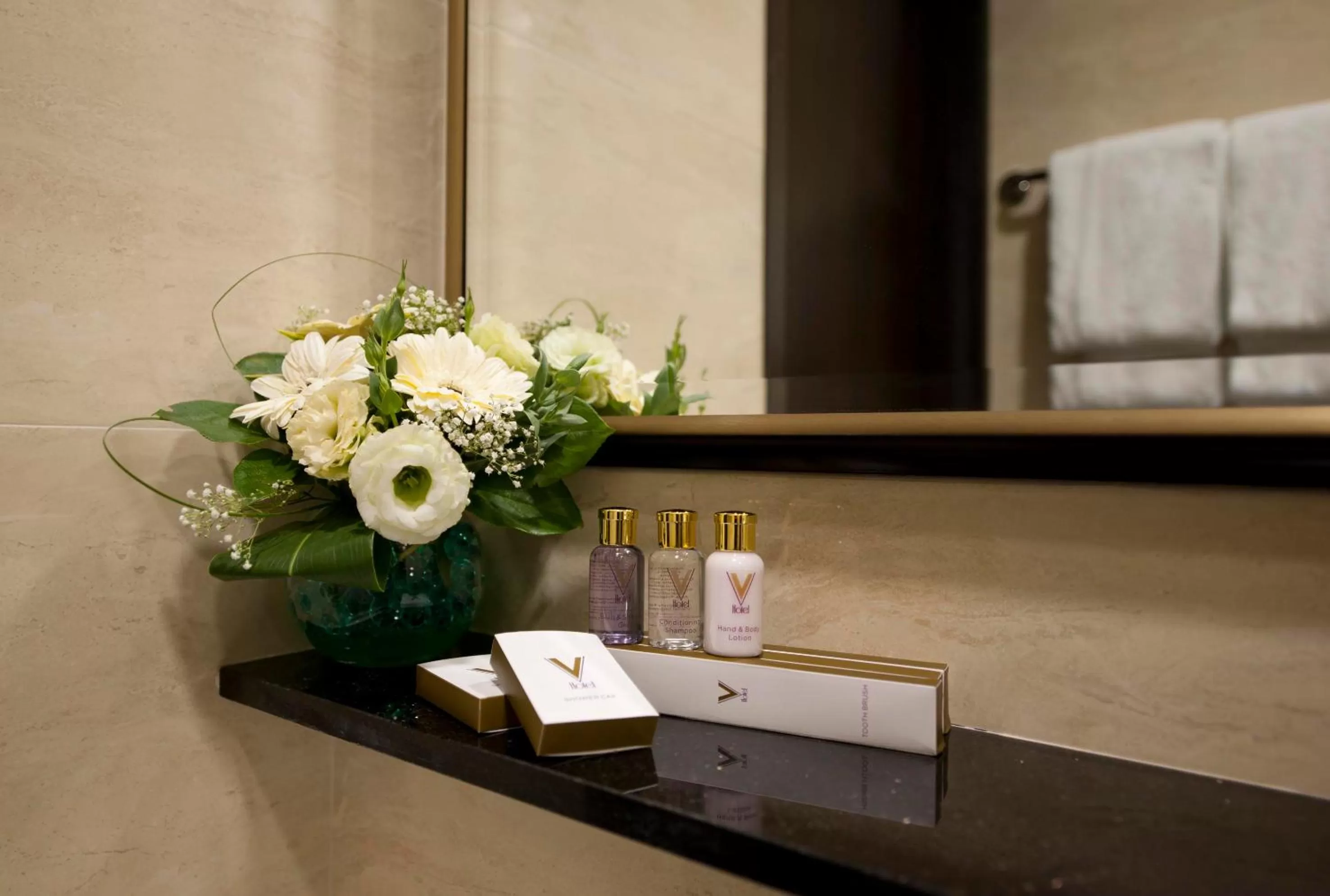 Toilet in V Hotel Lavender