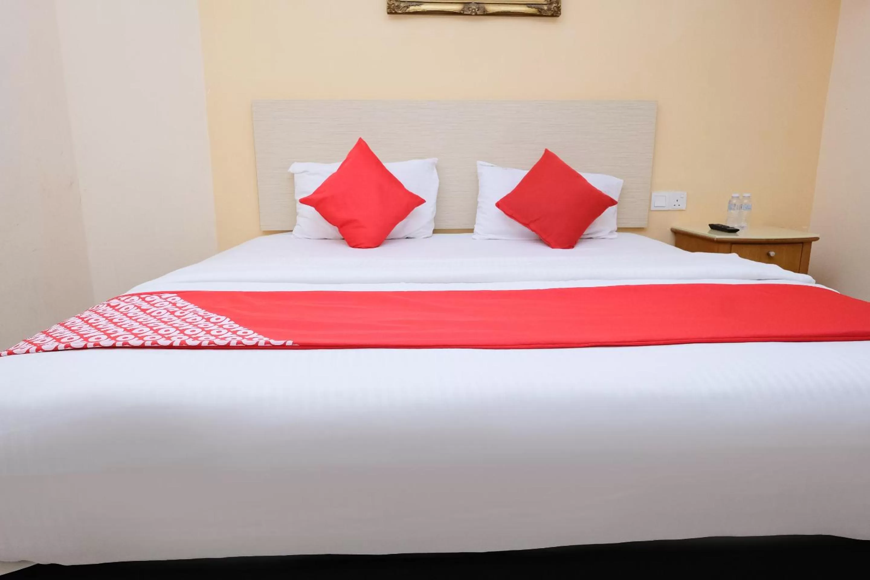 Bedroom in Super OYO 635 Seven Days Hotel