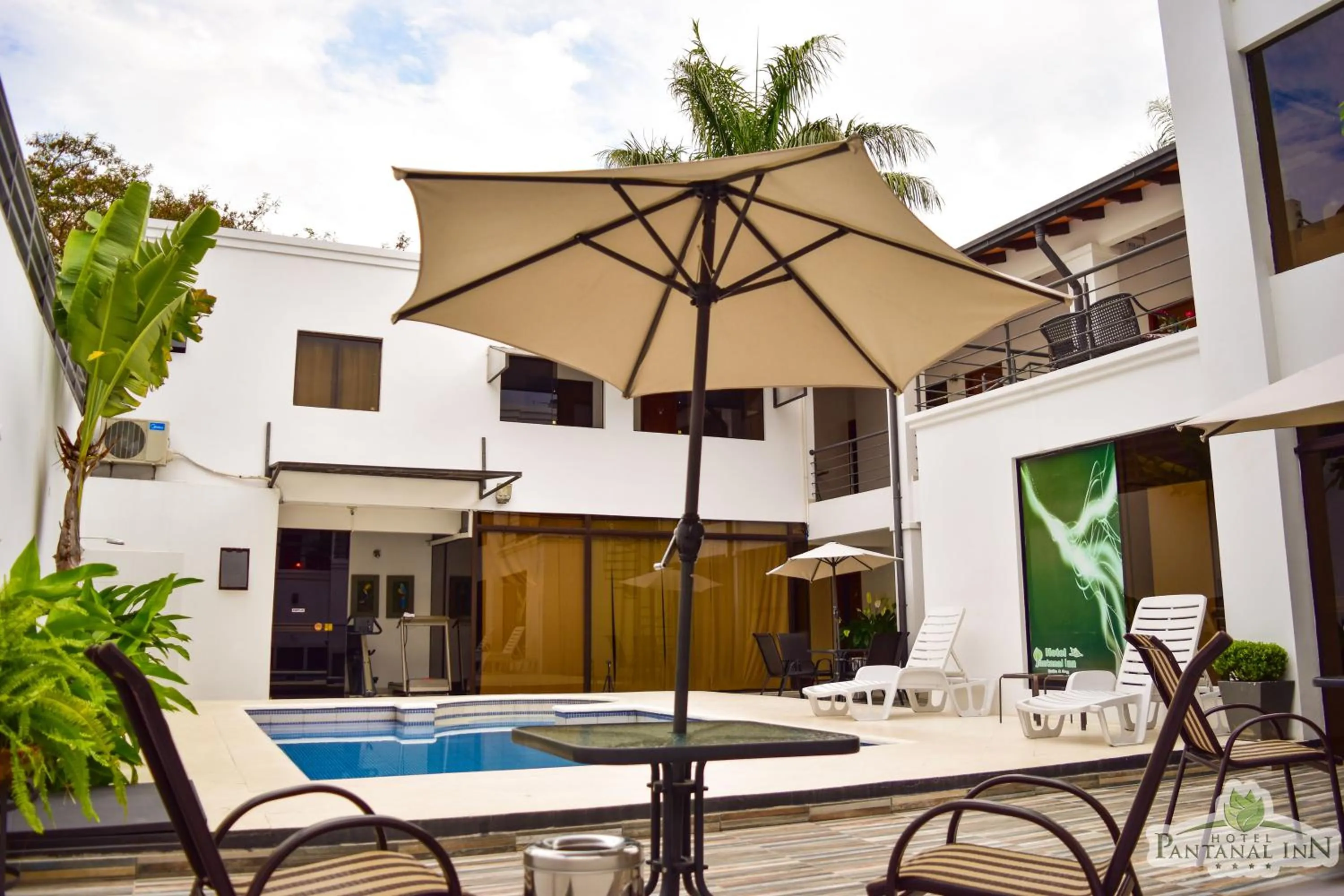 Off site, Swimming Pool in Hotel Pantanal Inn