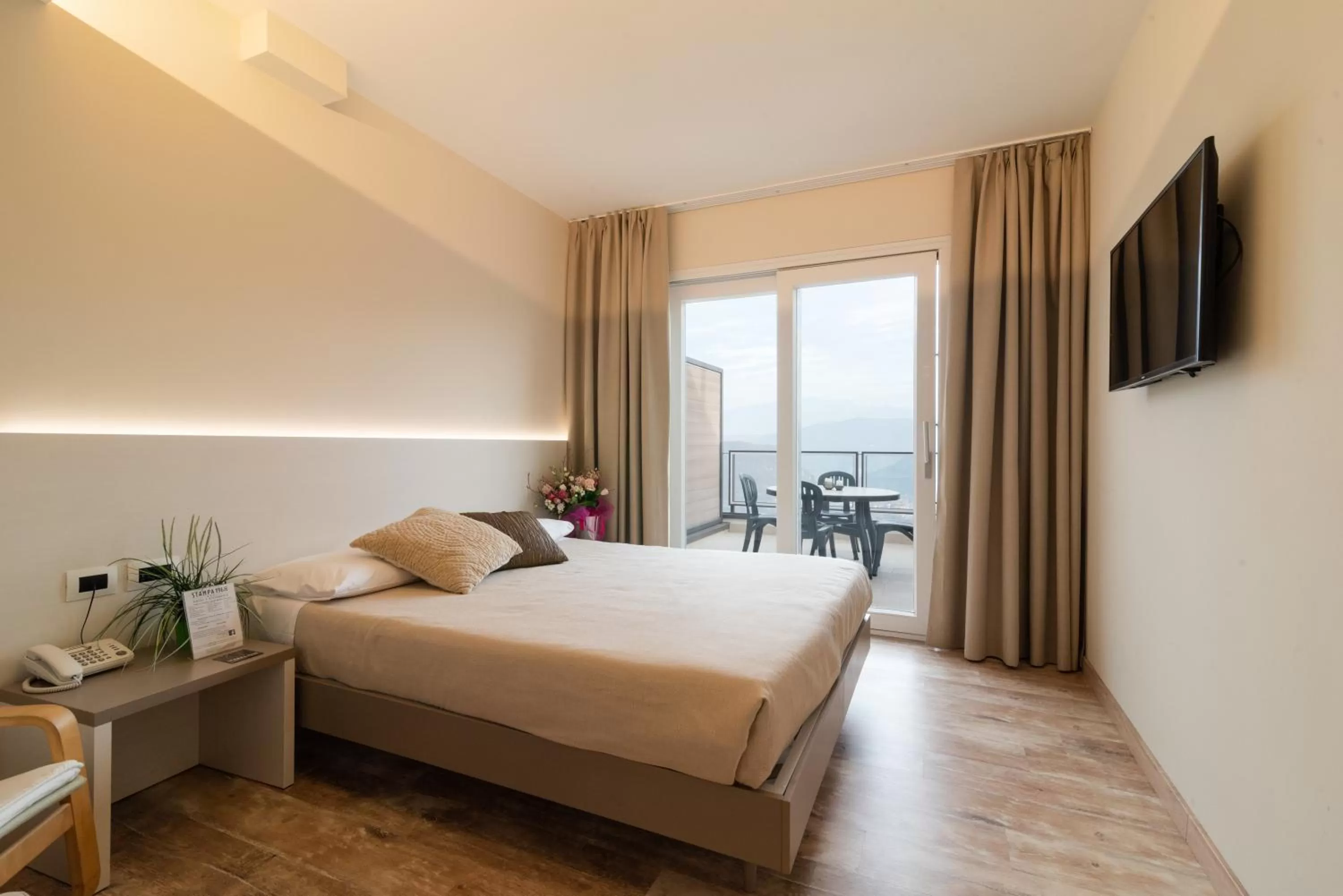 Photo of the whole room, Bed in Stampa 1968 Hotel e Ristorante