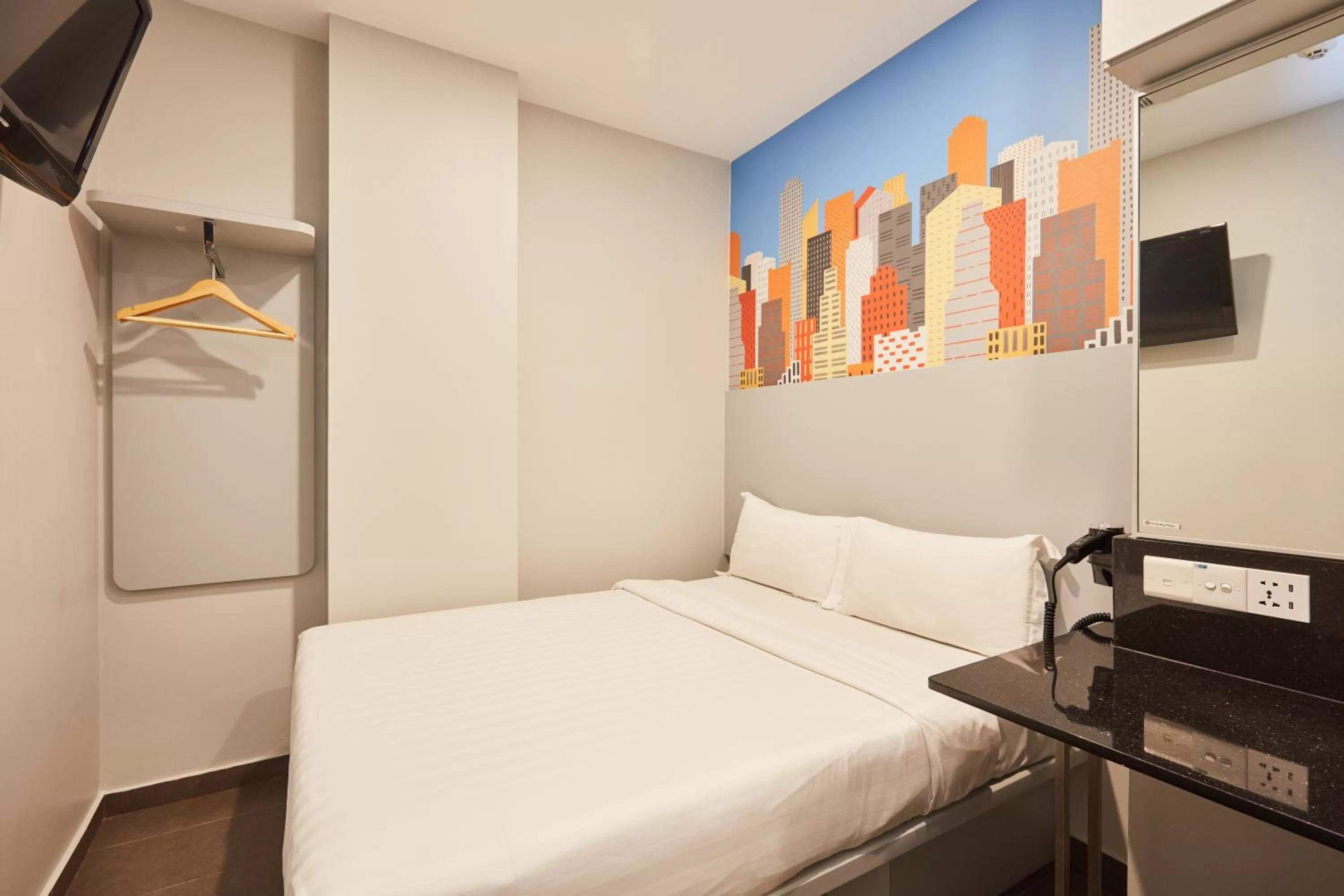 Bed in ibis budget Singapore Bugis