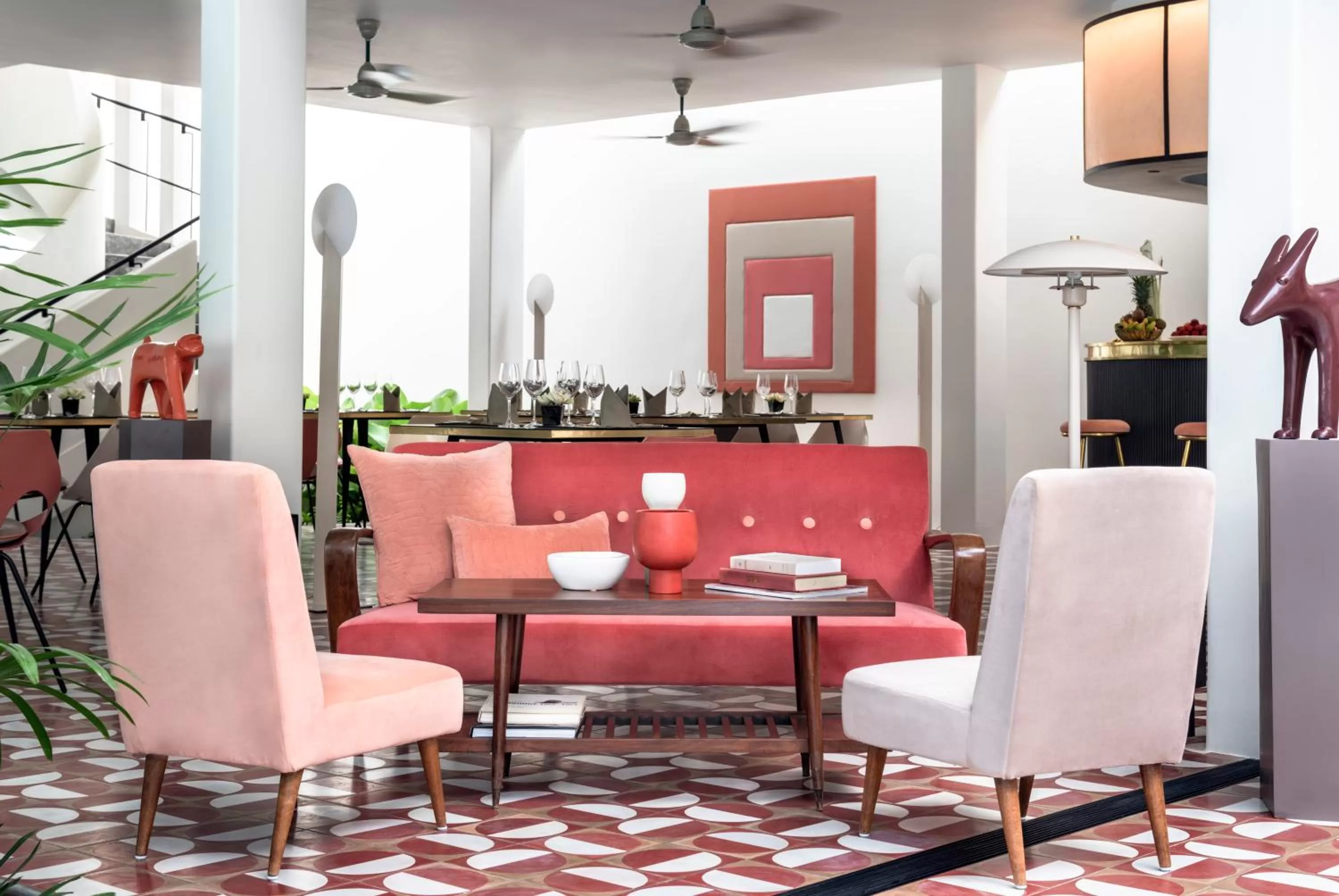 Restaurant/places to eat in Viroth's Villa