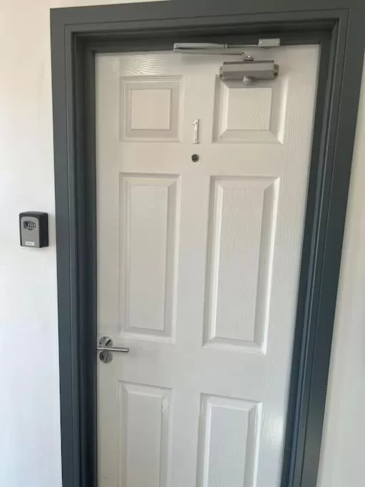 Facade/entrance in Newly refurbished studio, great location 8 studios