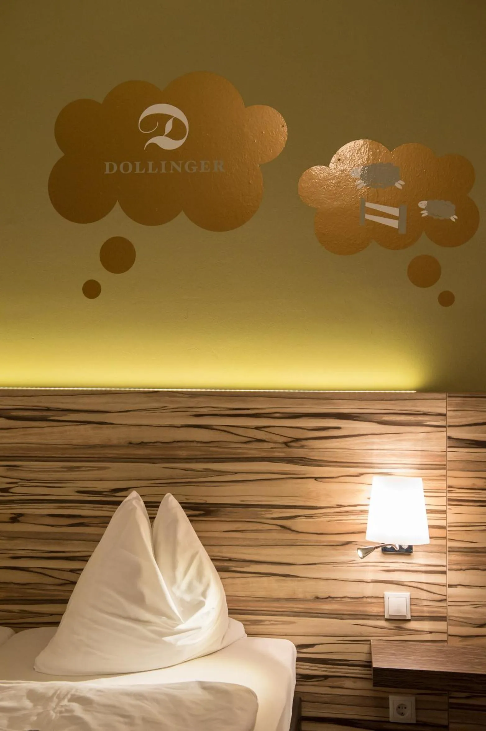 Decorative detail, Bed in Dollinger