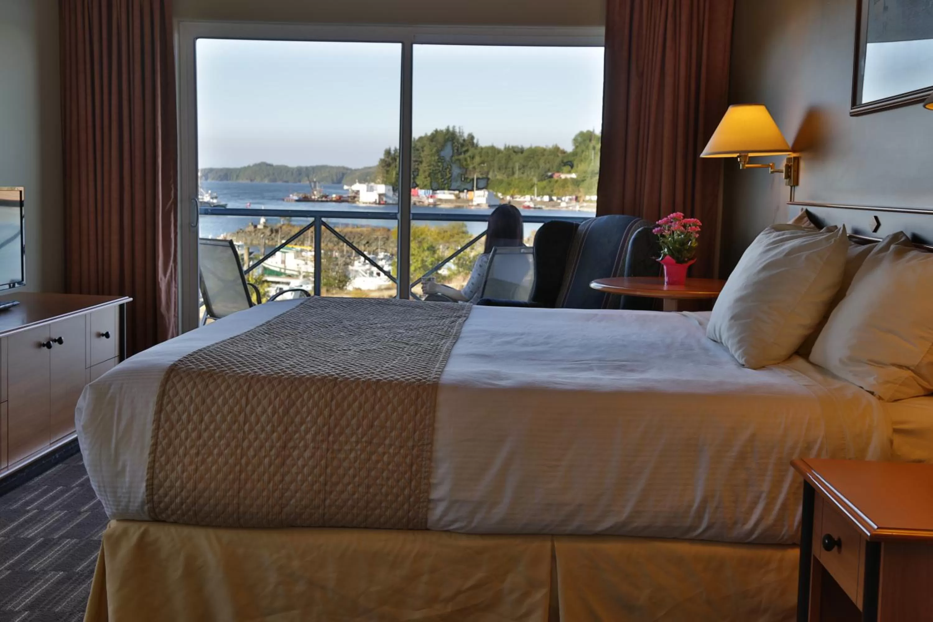 Balcony/Terrace, Bed in Glen Lyon Inn