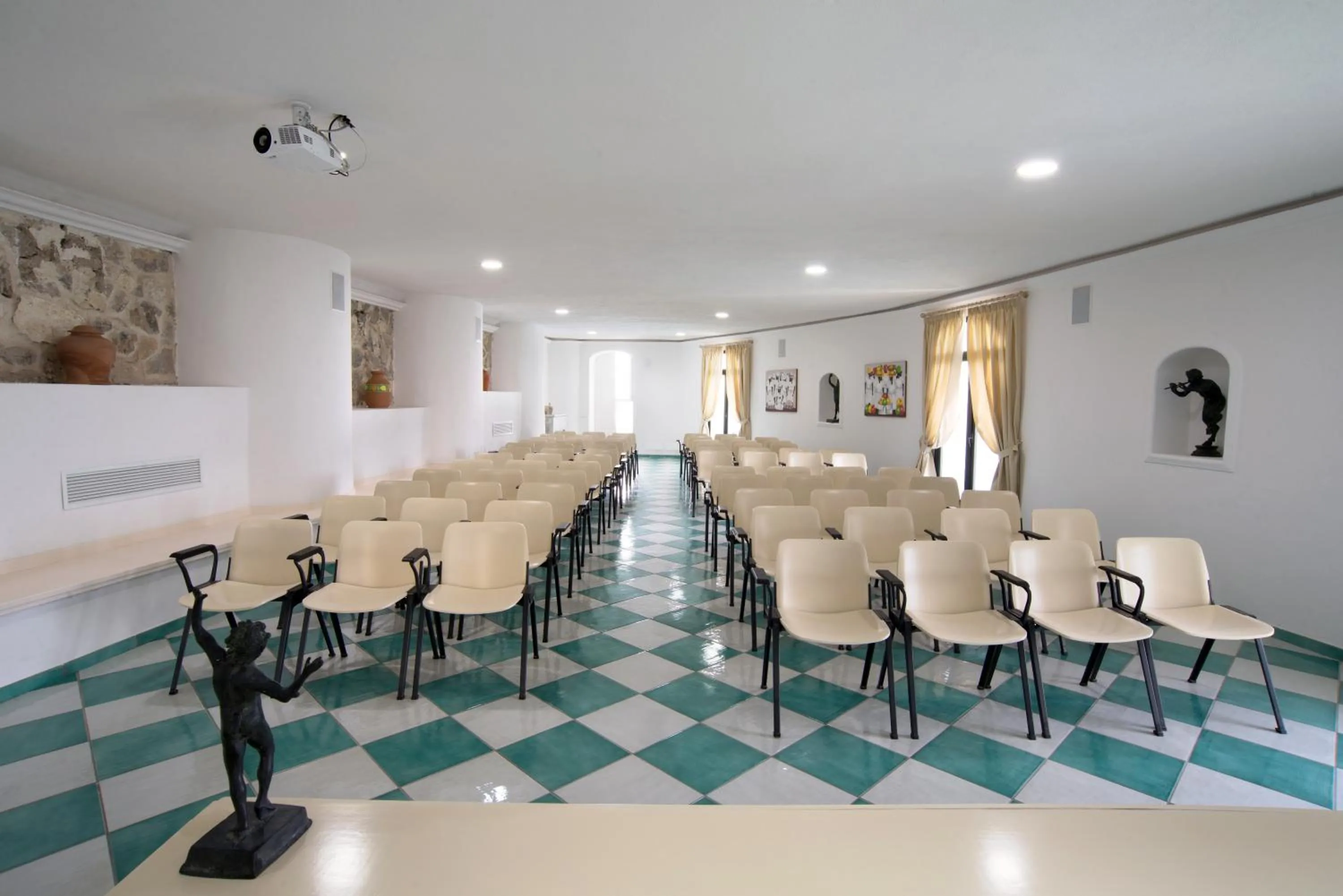 Meeting/conference room in Grand Hotel Tritone