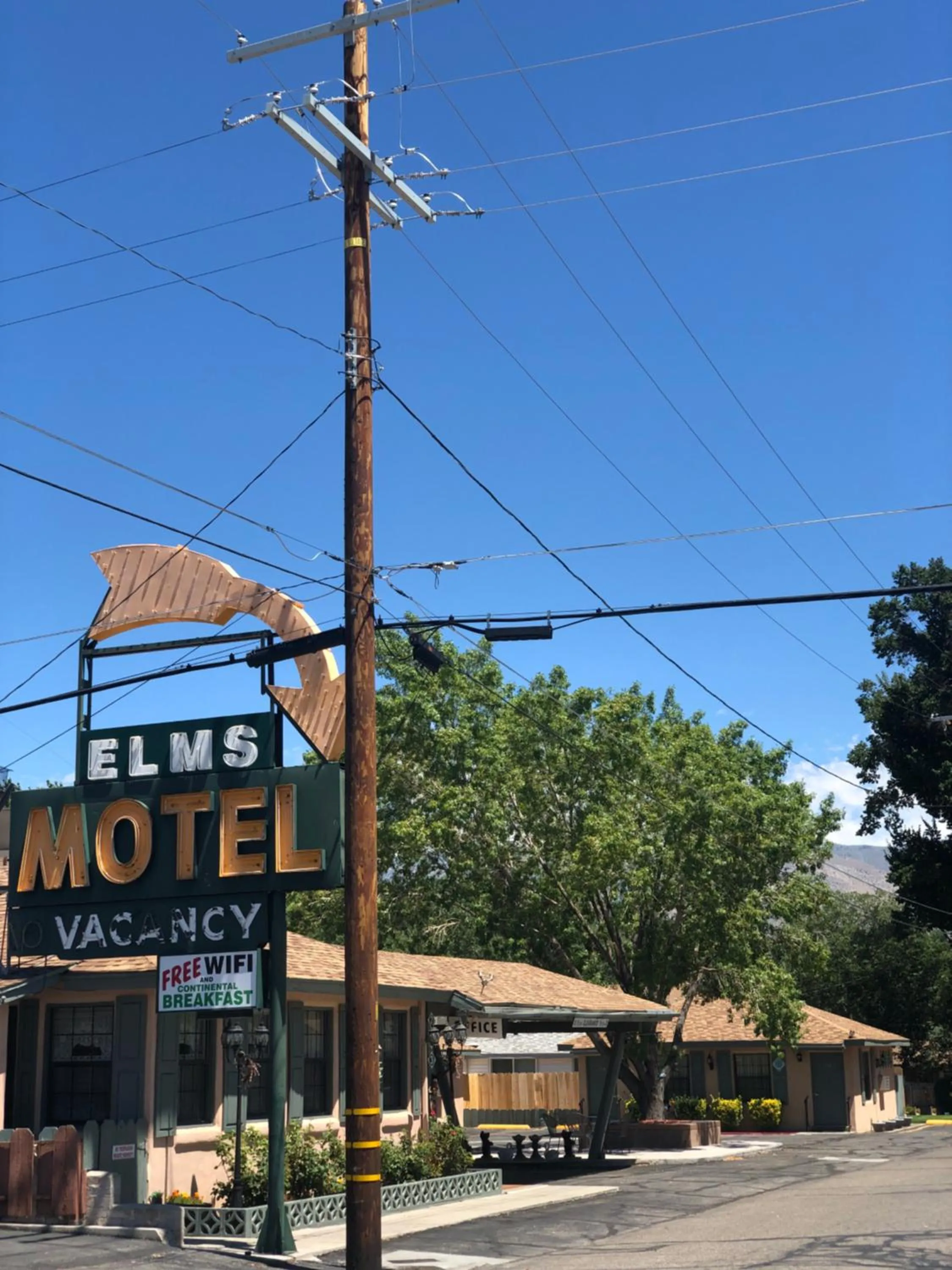 Bishop Elms Motel