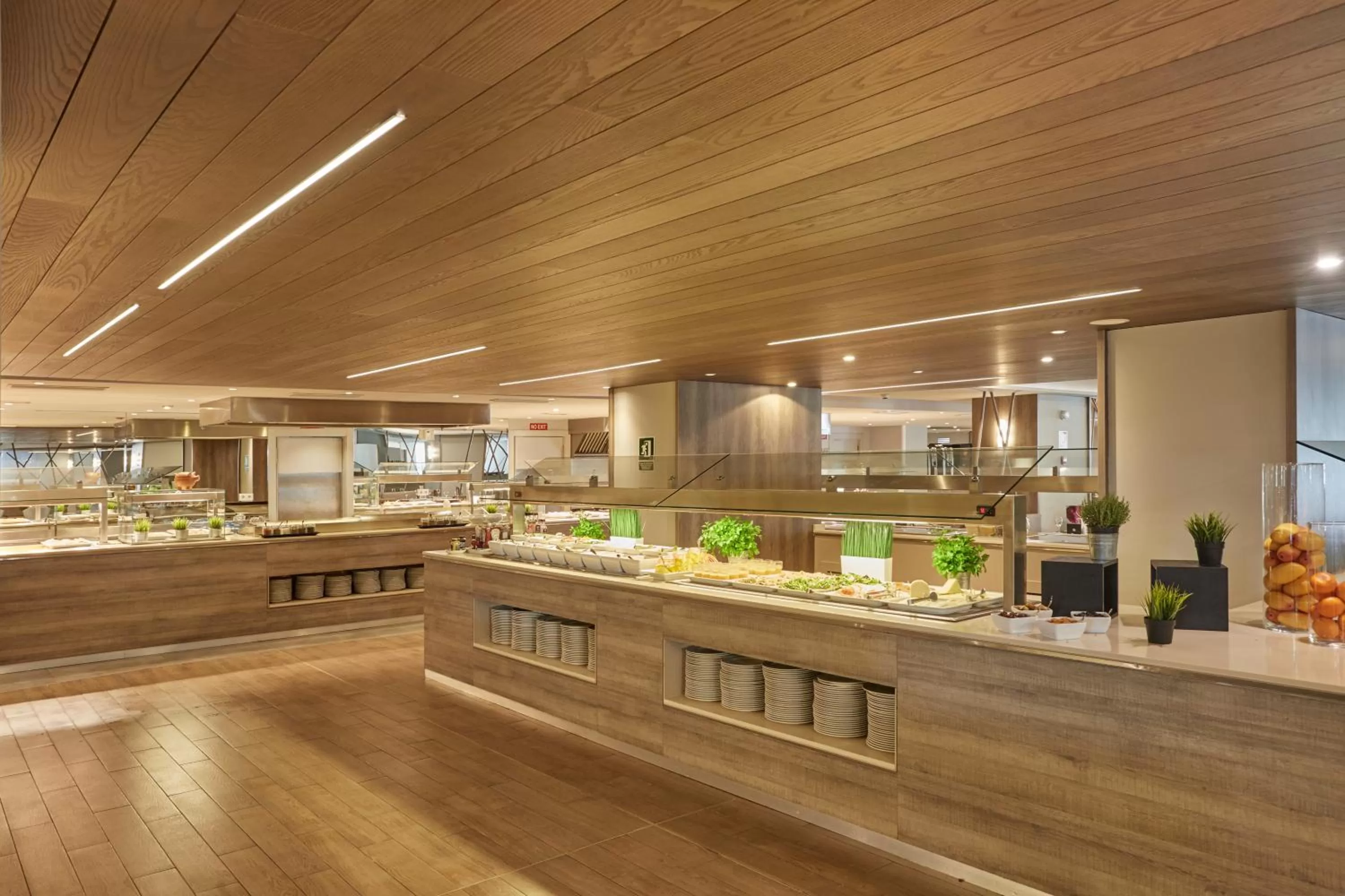 Restaurant/places to eat in BG Tonga Tower