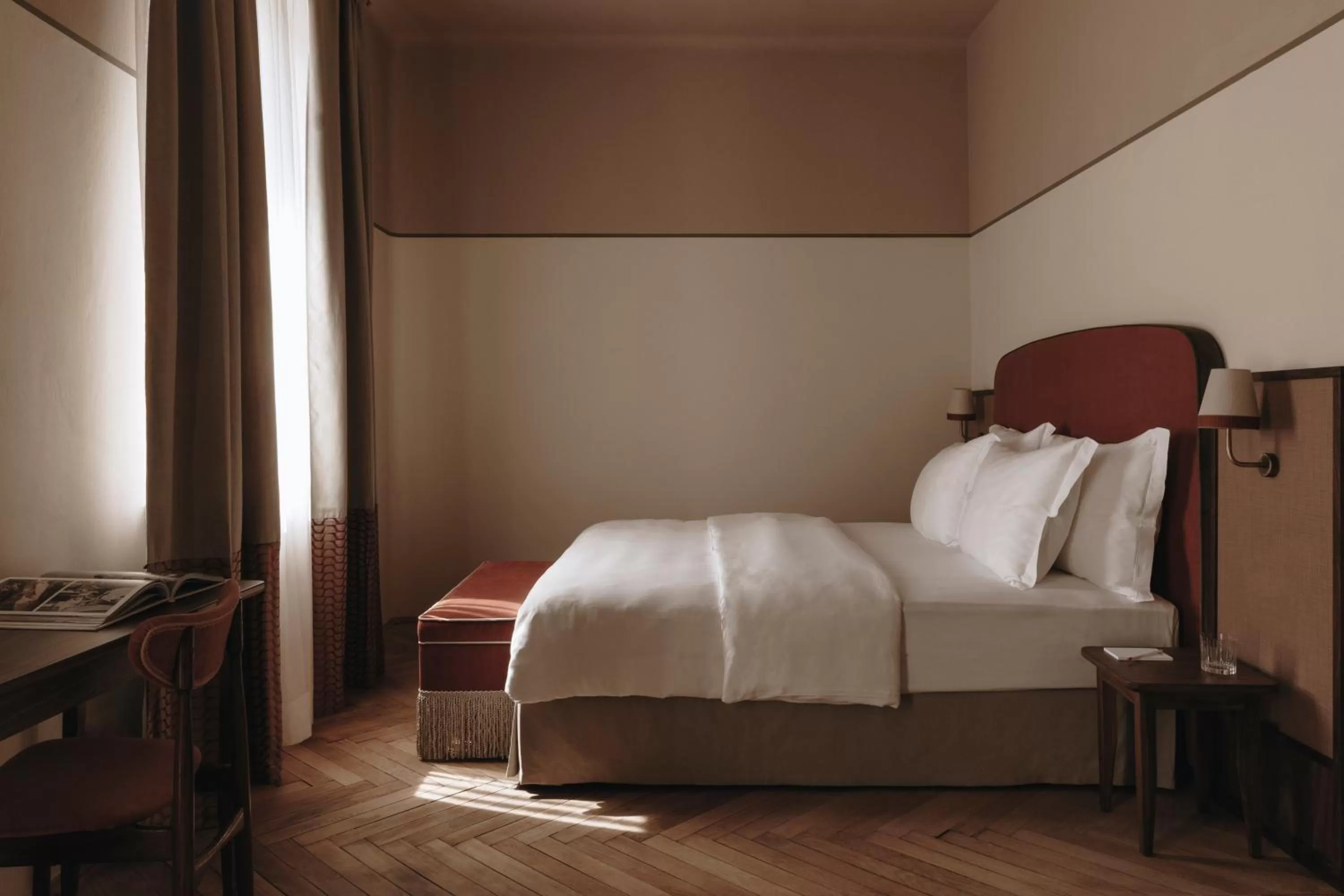 Bedroom, Bed in Parkhotel Mondschein, a Member of Design Hotels