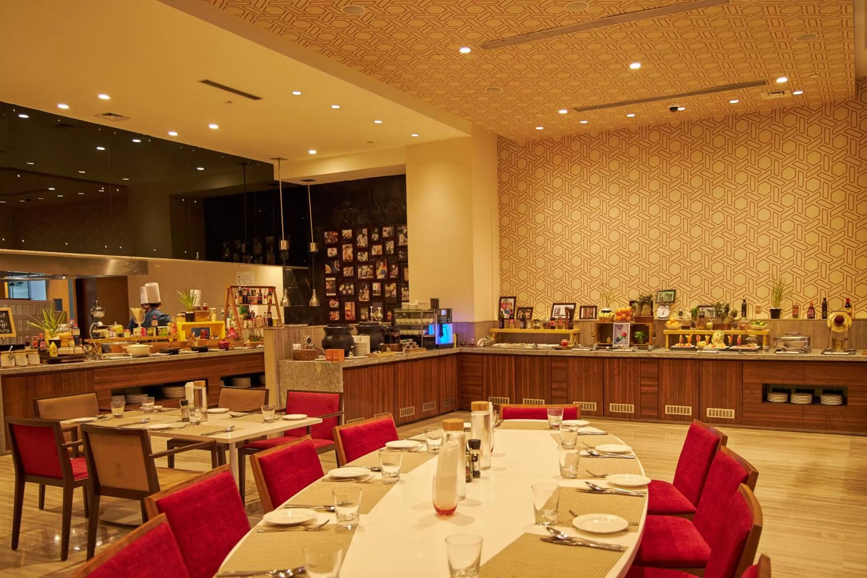 Restaurant/places to eat in Novotel Chennai OMR