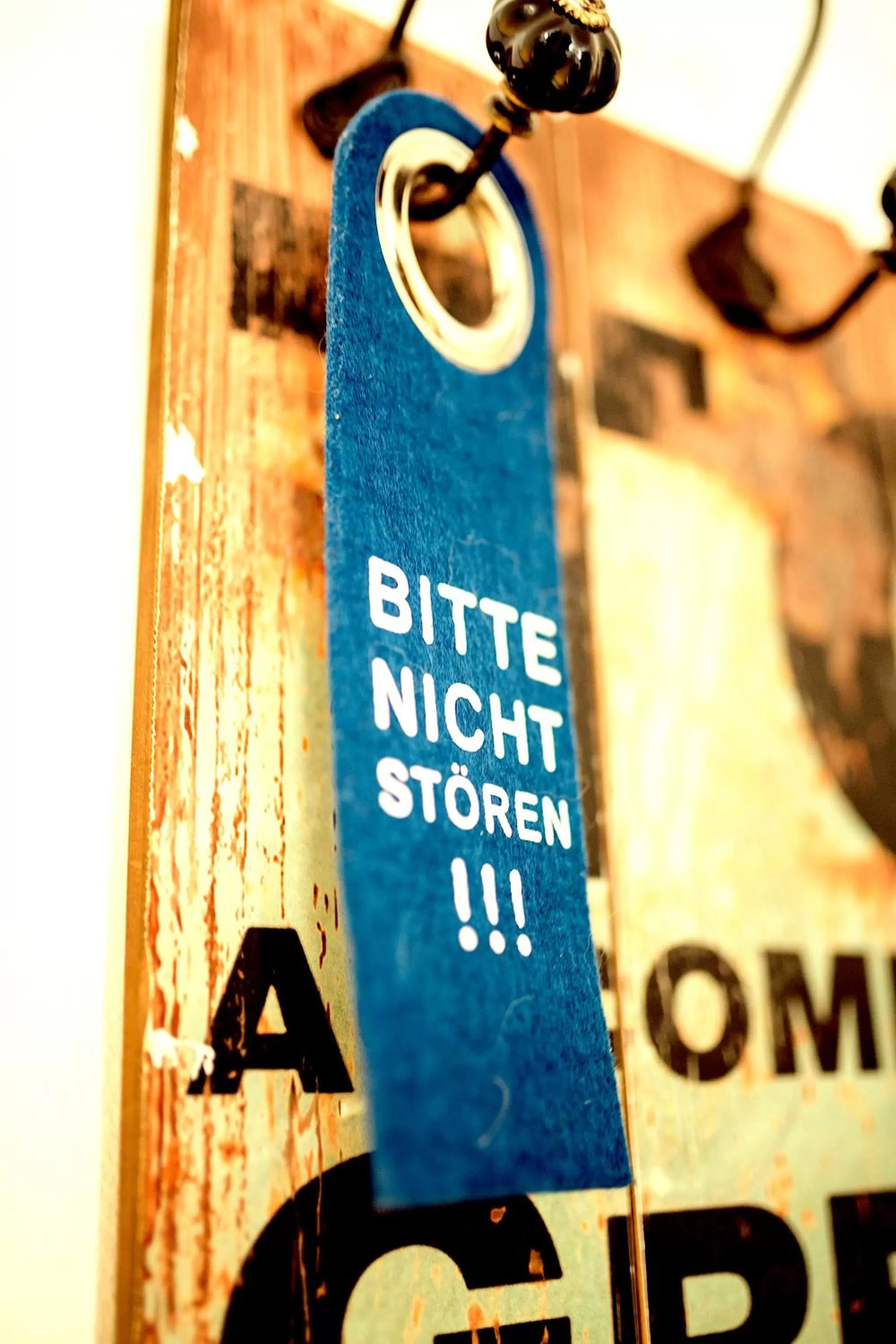 Logo/Certificate/Sign in Das Hotel Stern 24h self-check-in