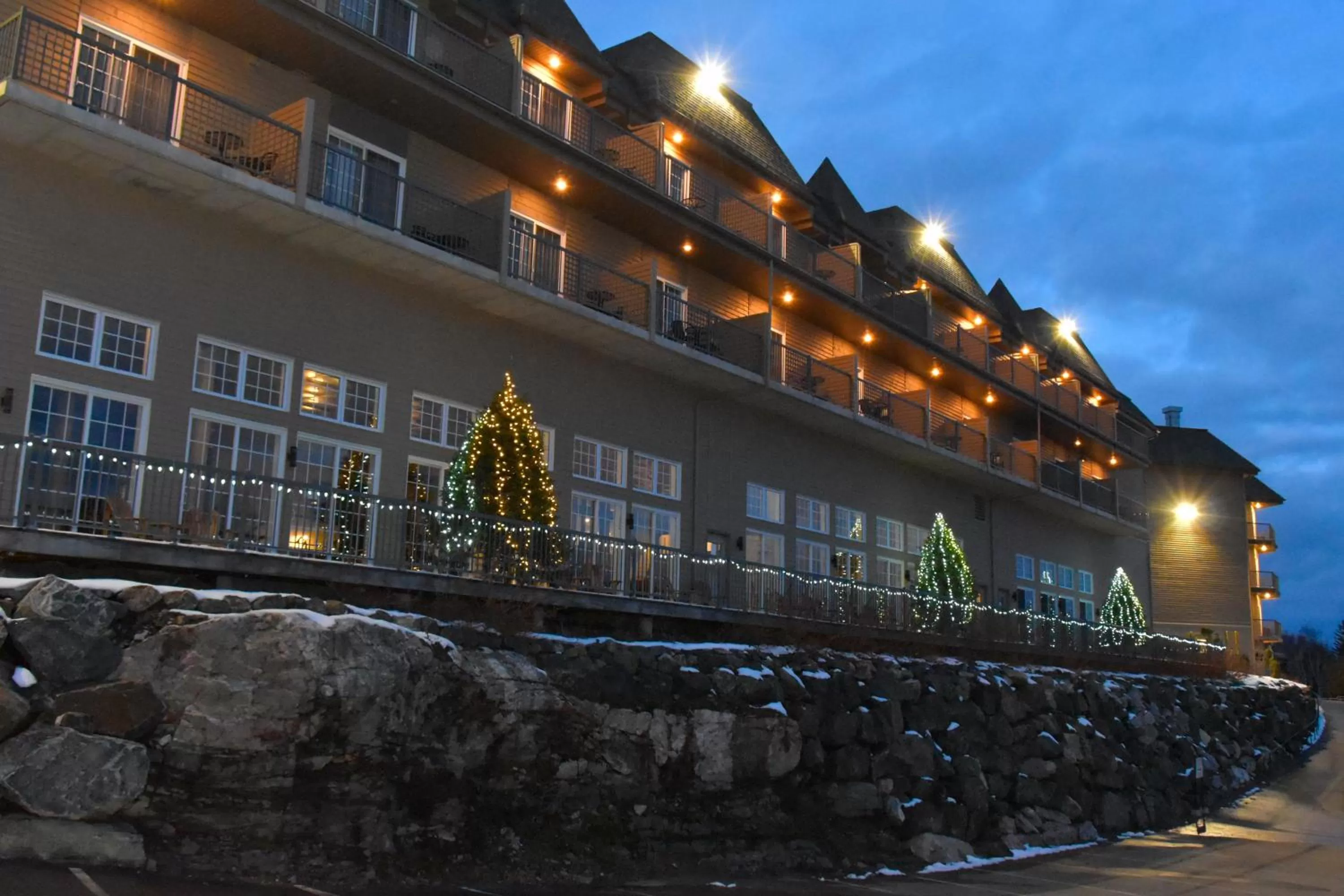 Property building in Hôtel et Pavillons Le Petit Manoir du Casino