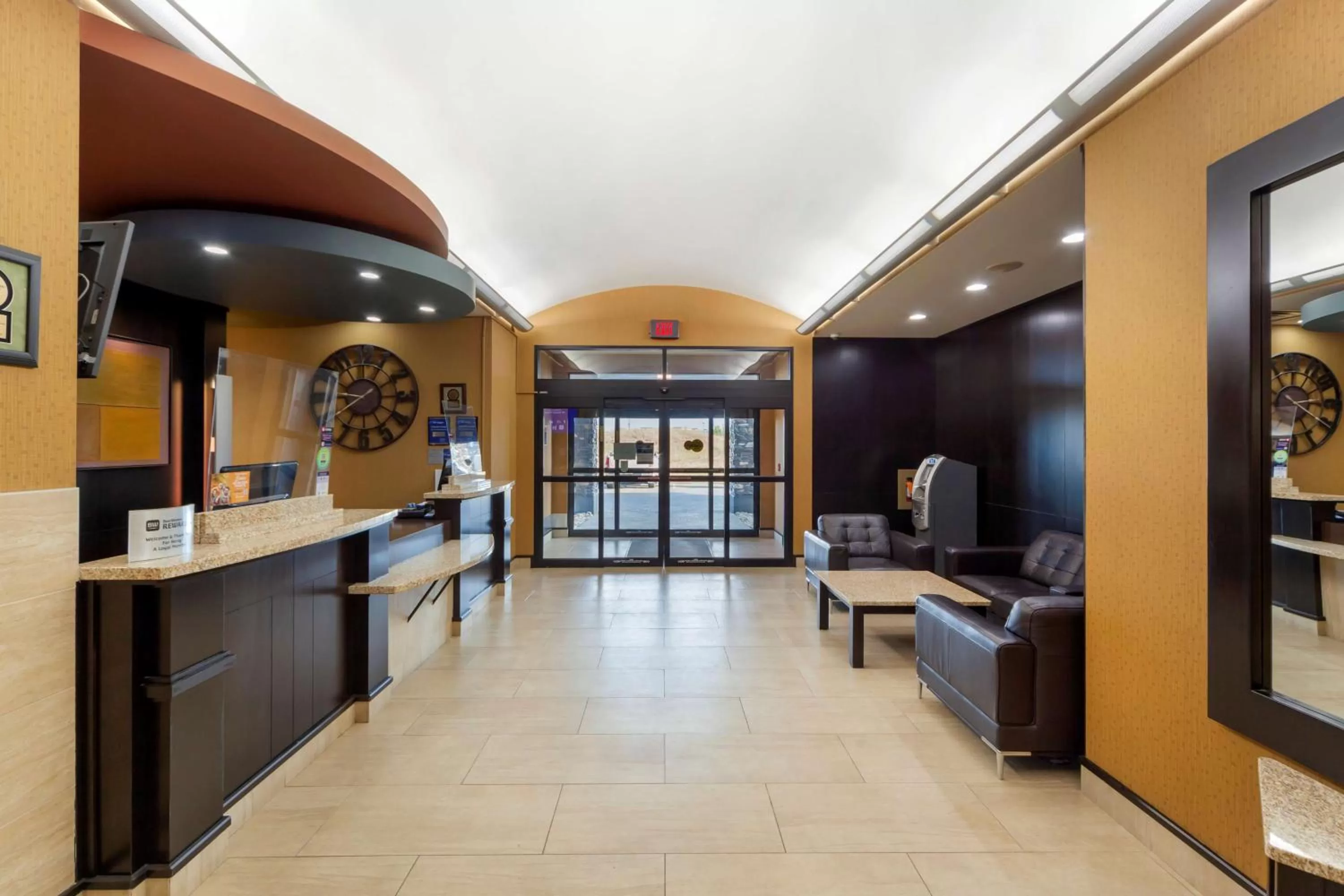 Lobby or reception in Best Western Plus Sherwood Park Inn & Suites