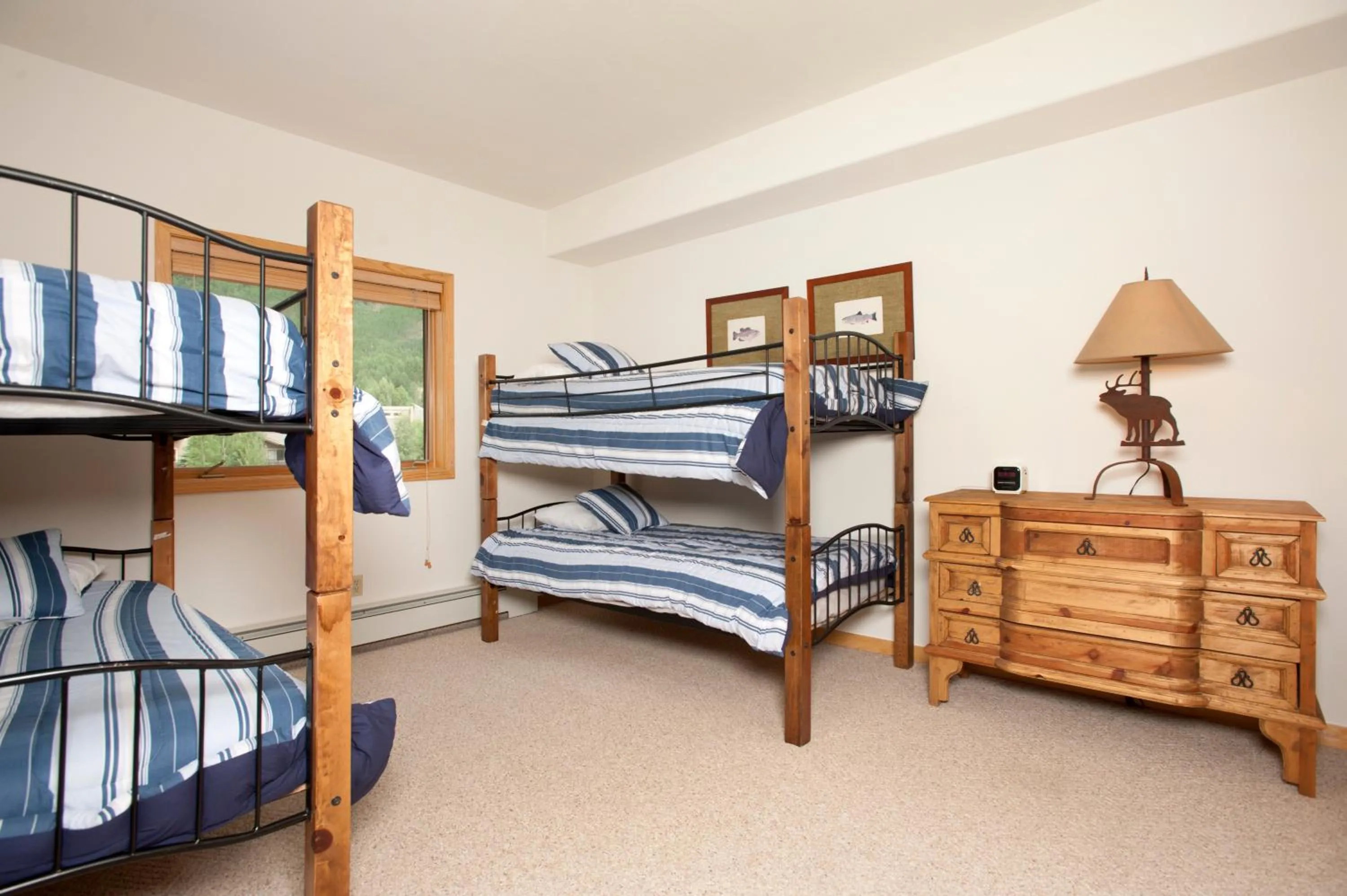 Bed in Gateway Mountain Lodge, A Vail Resorts Property