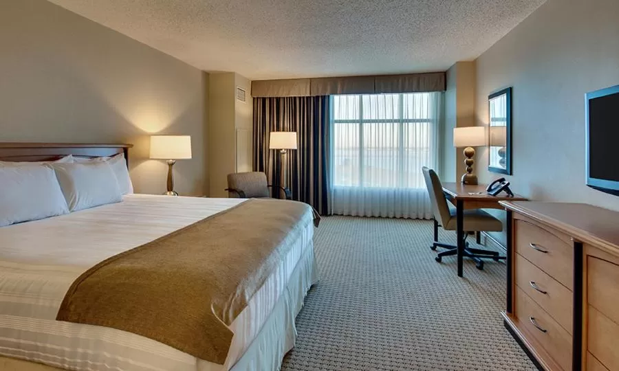 Photo of the whole room, Bed in Hollywood Casino Gulf Coast