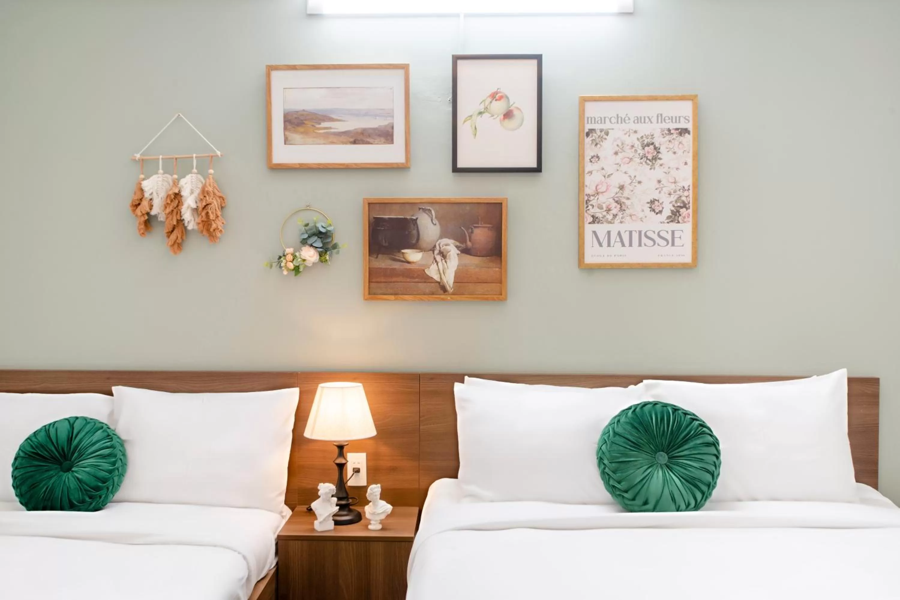 Bed in SAZI BEN THANH Hotel HCM