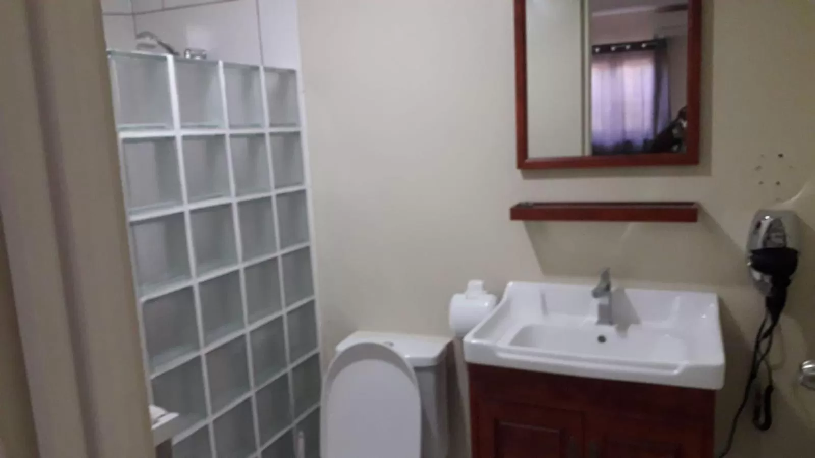 Bathroom in Curasita colour Appartments