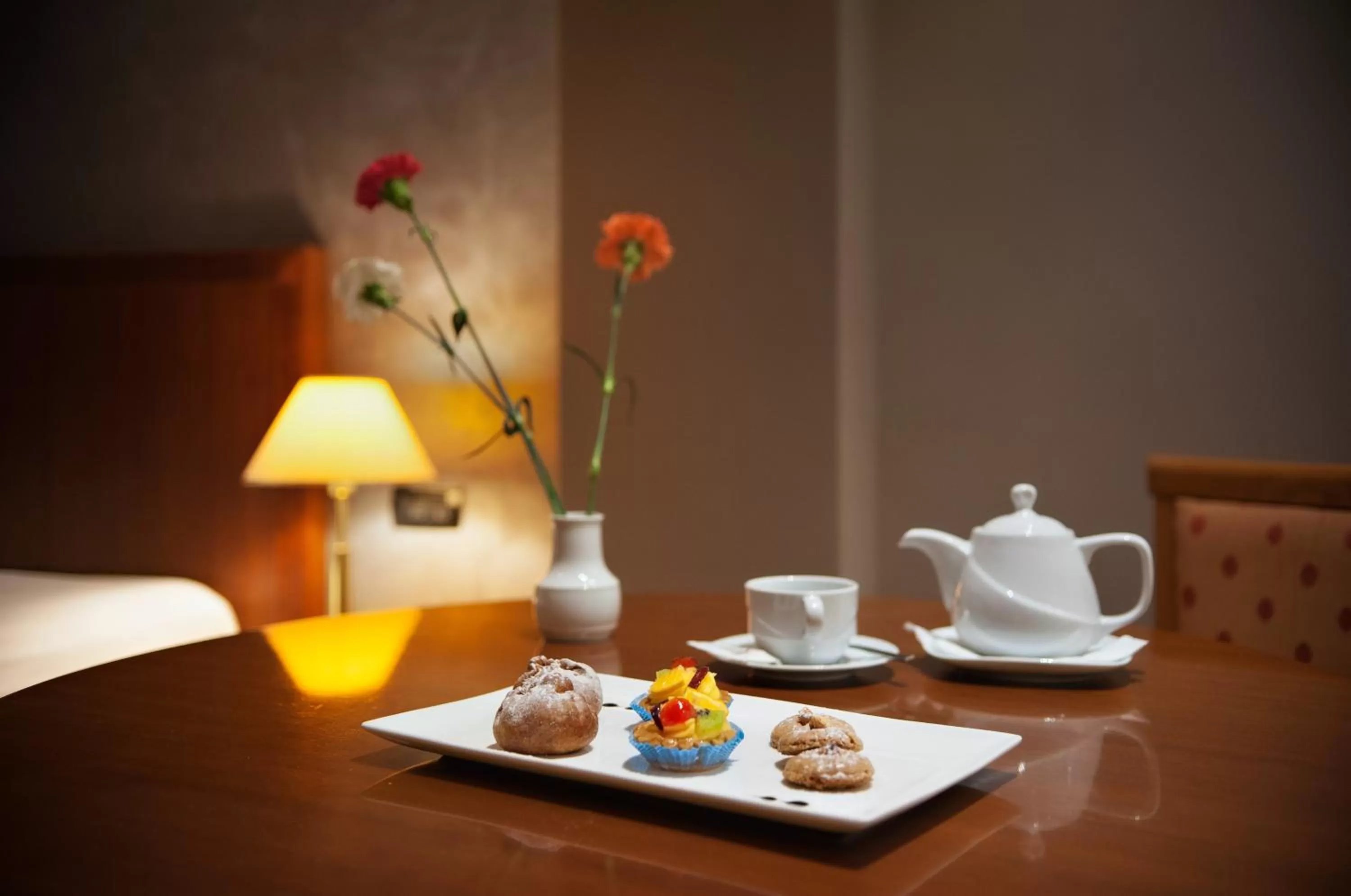 American breakfast in Mondial Hotel