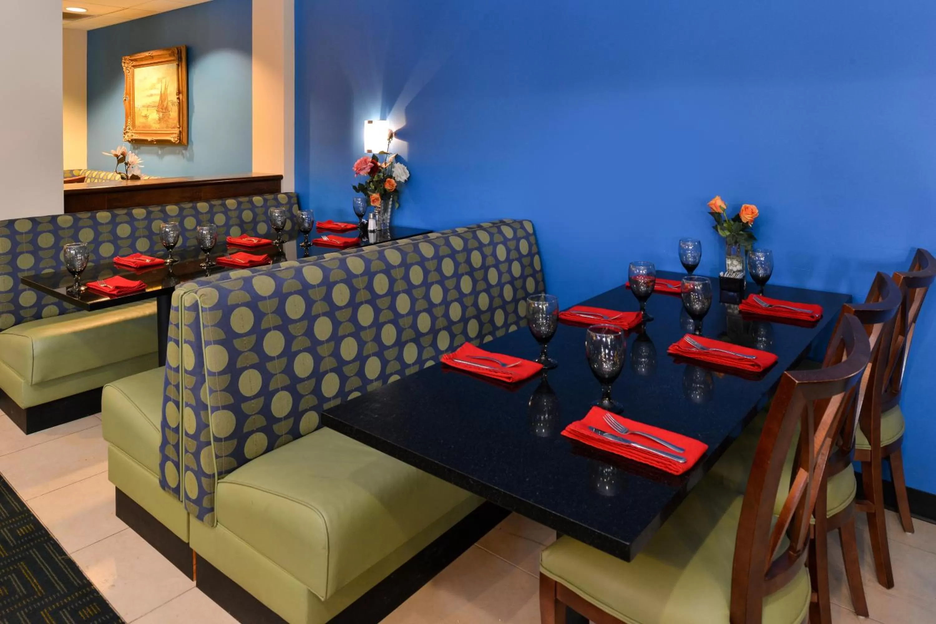 Restaurant/places to eat in Holiday Inn Montgomery South Airport by IHG