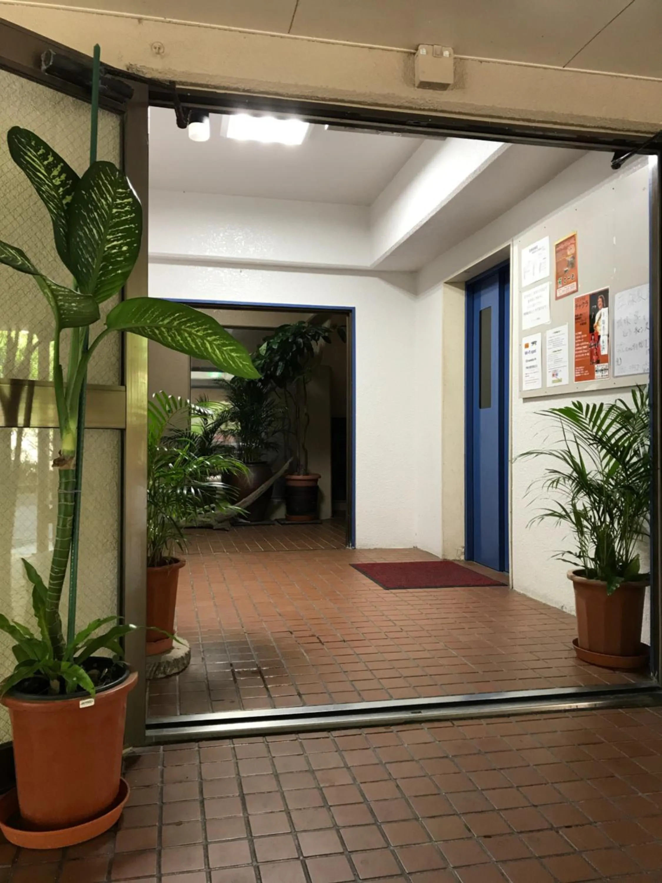 Property building in Weekly Harbourview Mansion Main Building