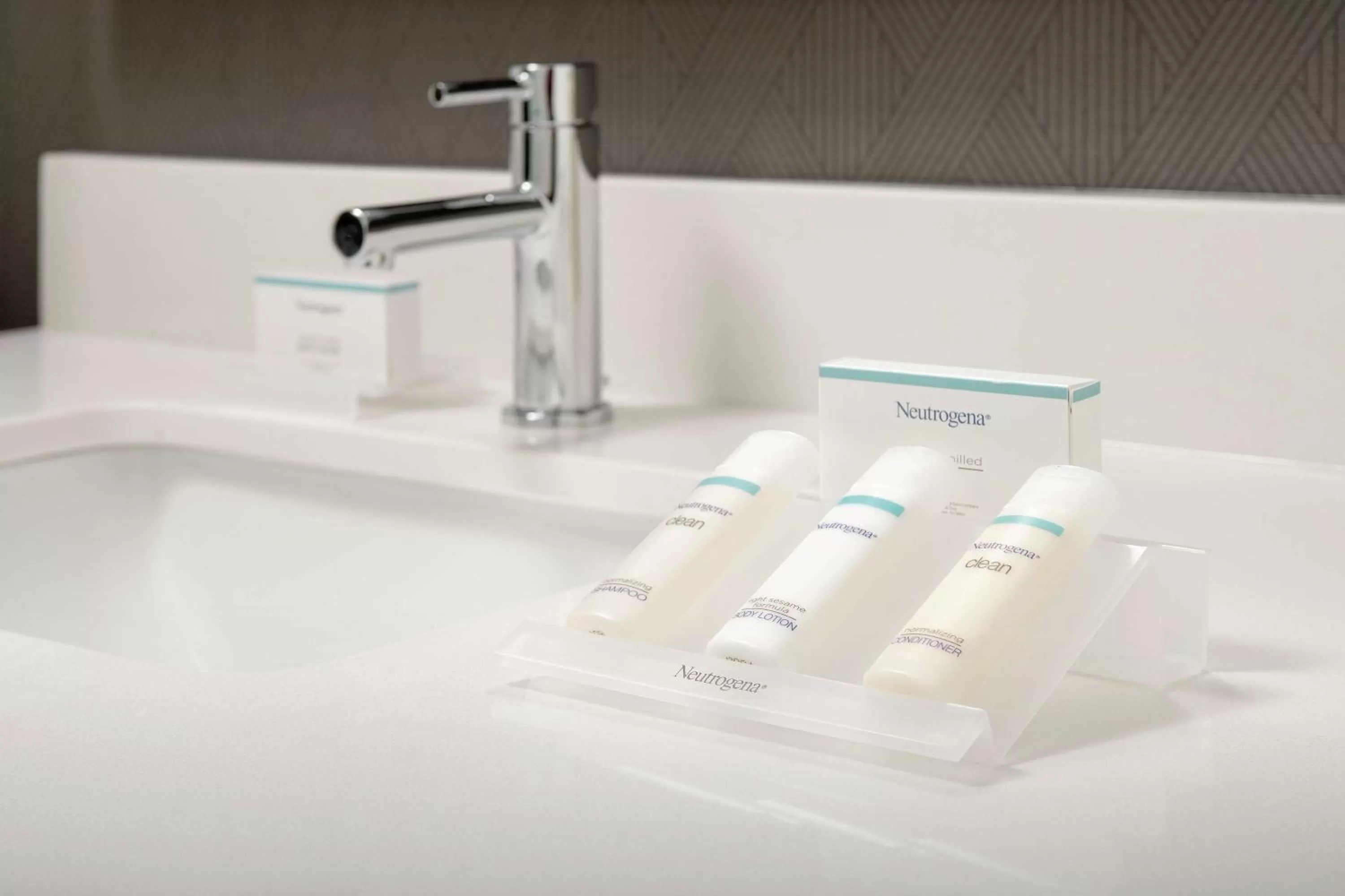 Bathroom in Hilton Garden Inn Westchester Dobbs Ferry