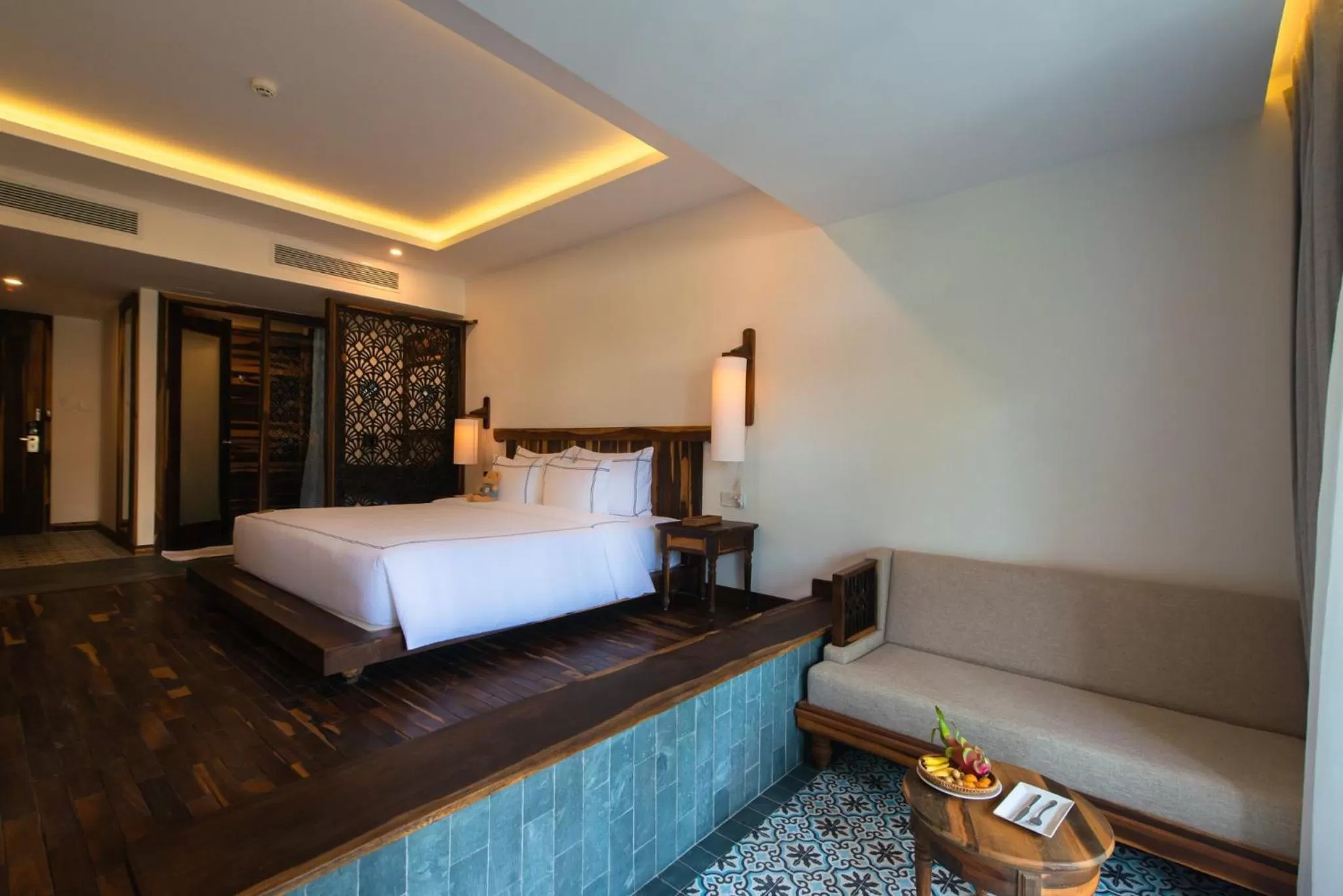 Bed in Alibu Resort Nha Trang