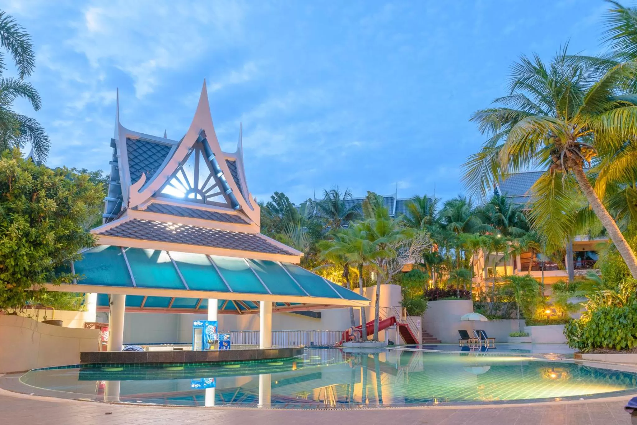 Swimming pool in Chada Thai Village
