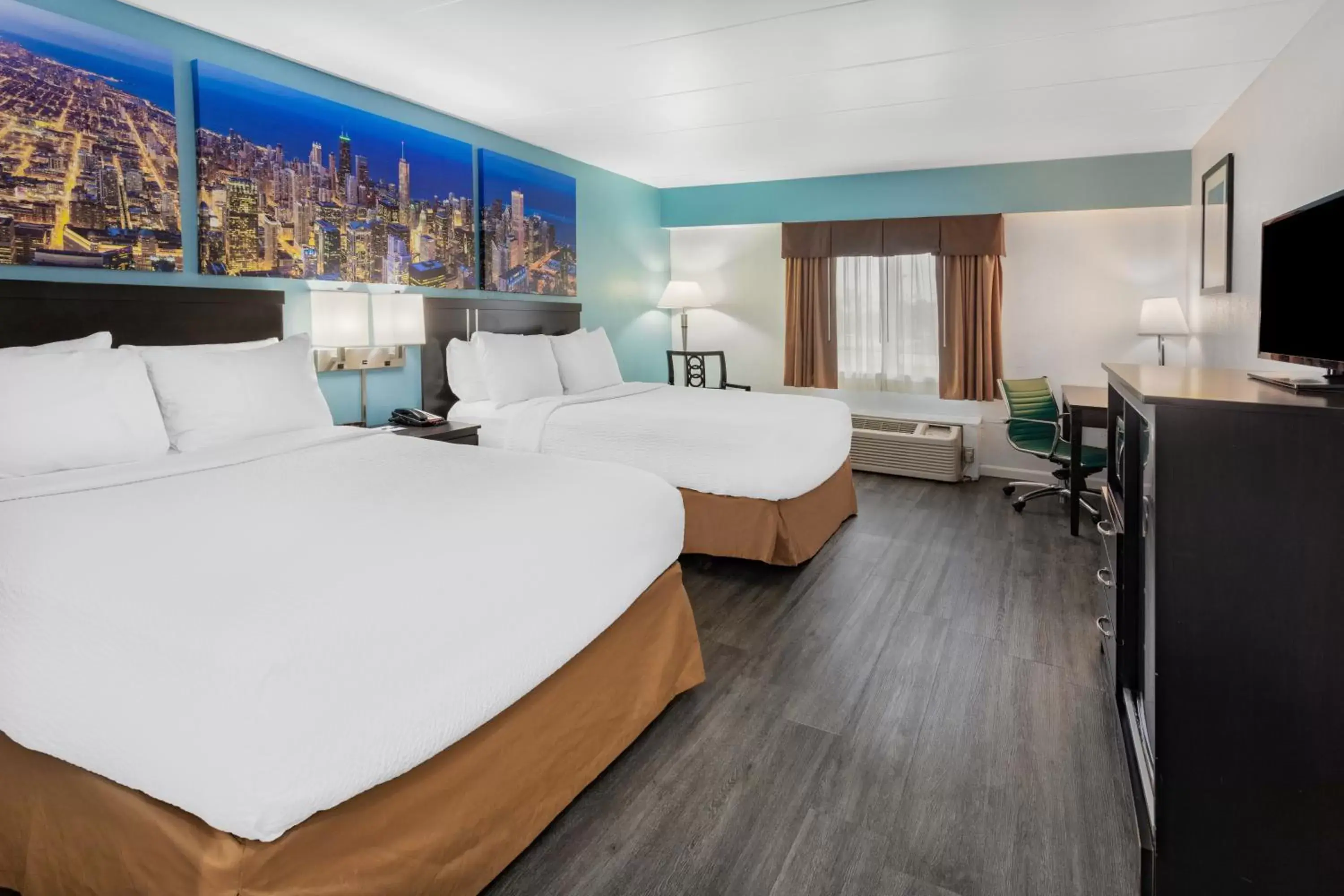 Double Room with Two Double Beds - Non-Smoking in Days Inn by Wyndham Livonia Canton Detroit Double Room with Two Double Beds - Non-Smoking in Days Inn by Wyndham Livonia Canton Detroit