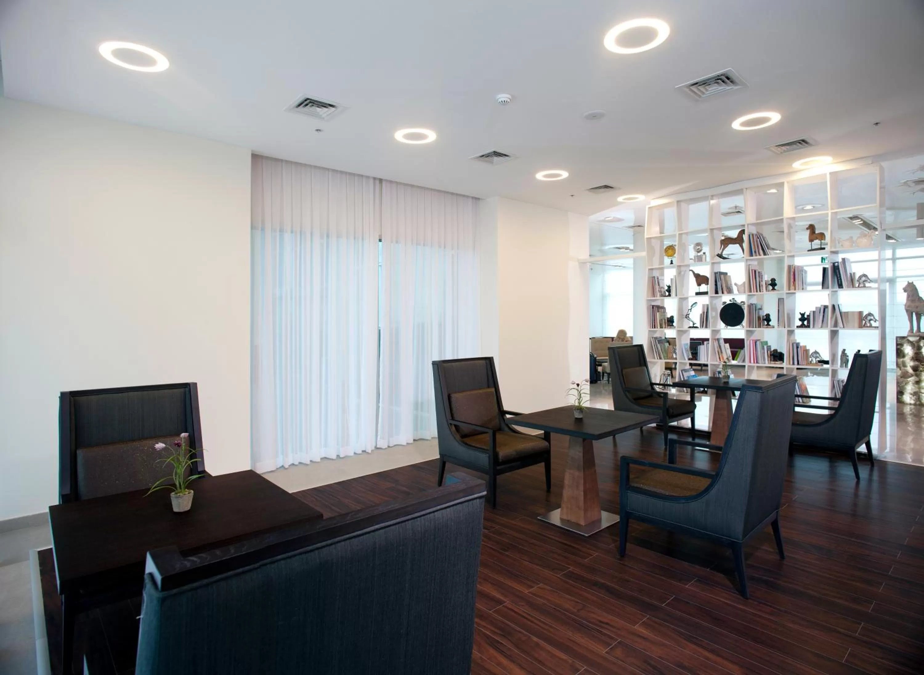 Library in West All Suites Hotel Ashdod