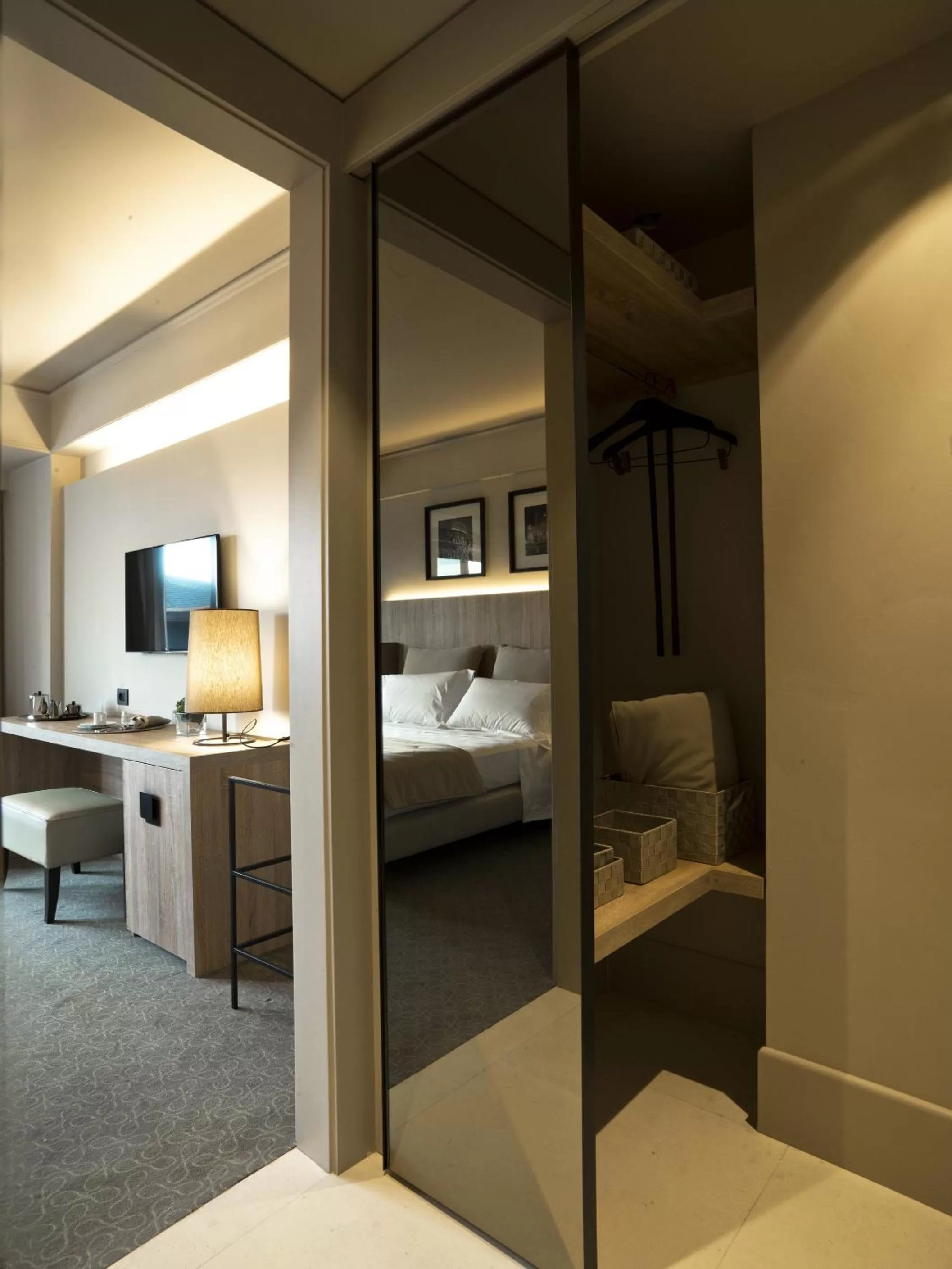 Decorative detail, Bed in A.Roma Lifestyle Hotel