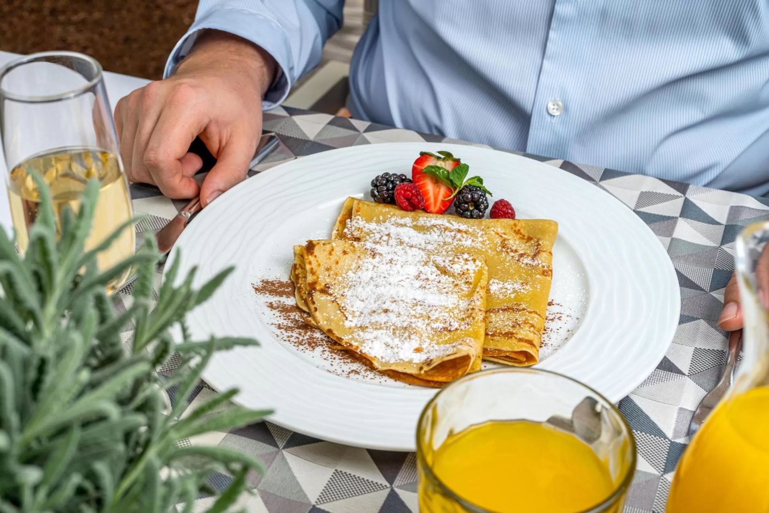 Breakfast in Hotel Suite Villa Maria