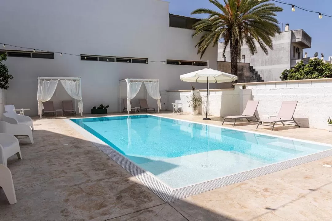 Swimming pool in La Gemma del Salento
