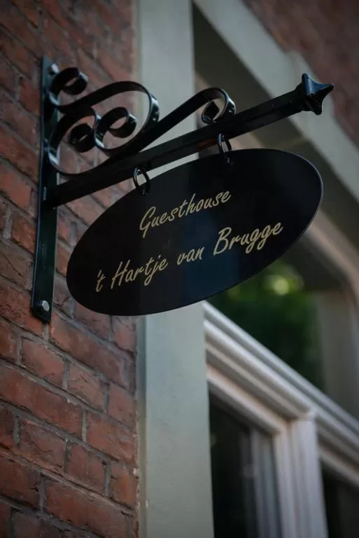Property building, Property Logo/Sign in 't Hartje van Brugge